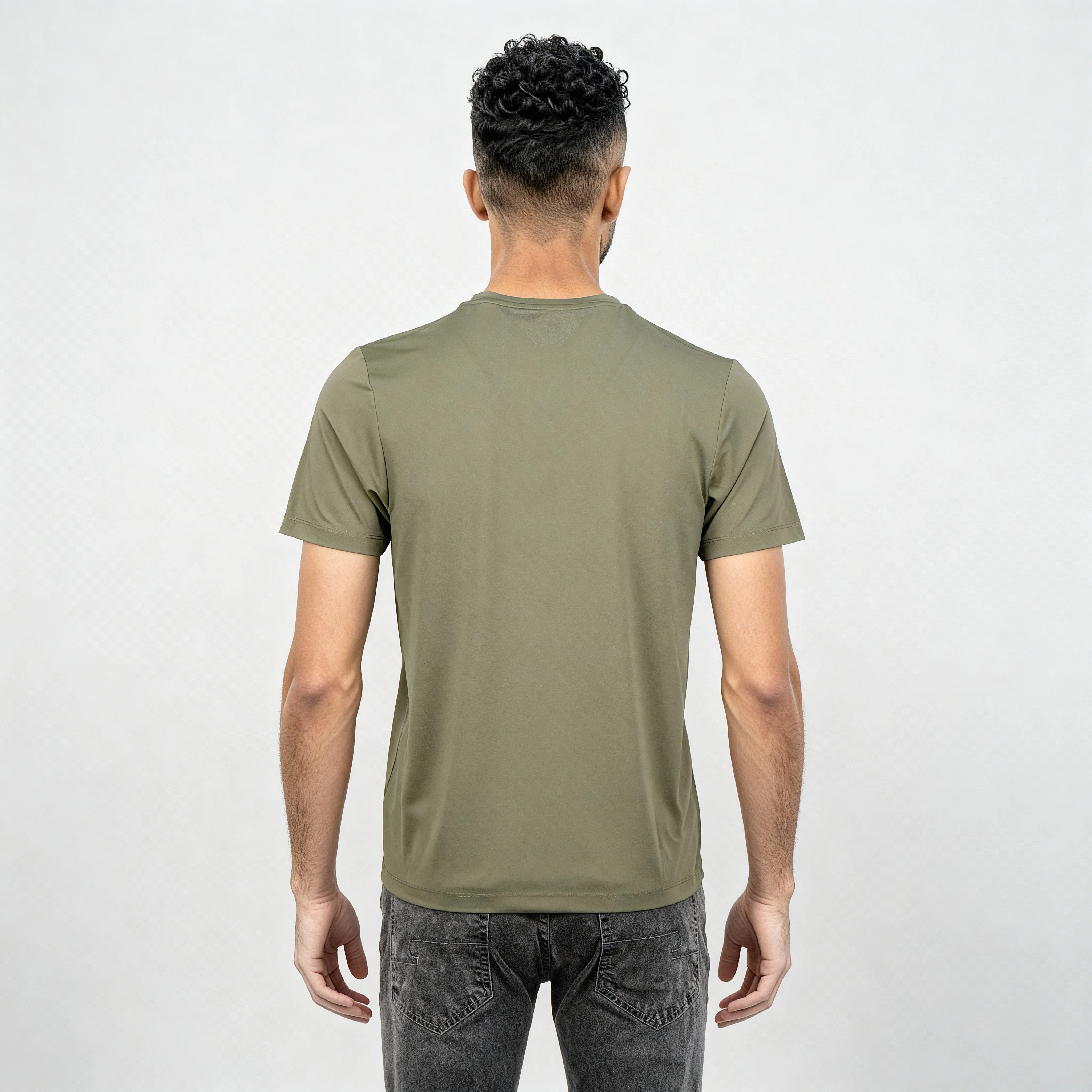 AirDry® Gym Tee - Work Out With E-Fast® Stretch-Made For Movement - Image 32