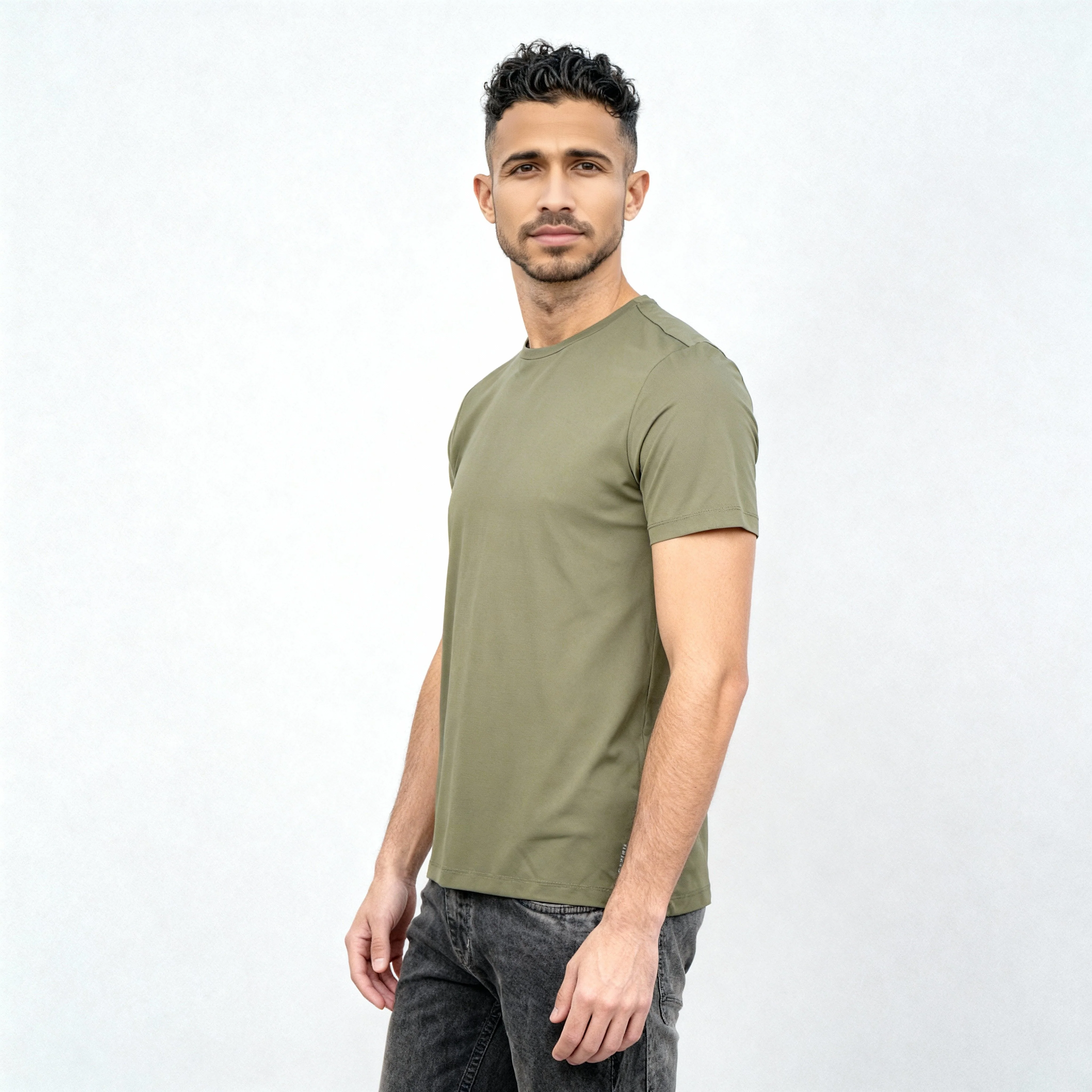 AirDry® Gym Tee - Work Out With E-Fast® Stretch-Made For Movement - Image 34