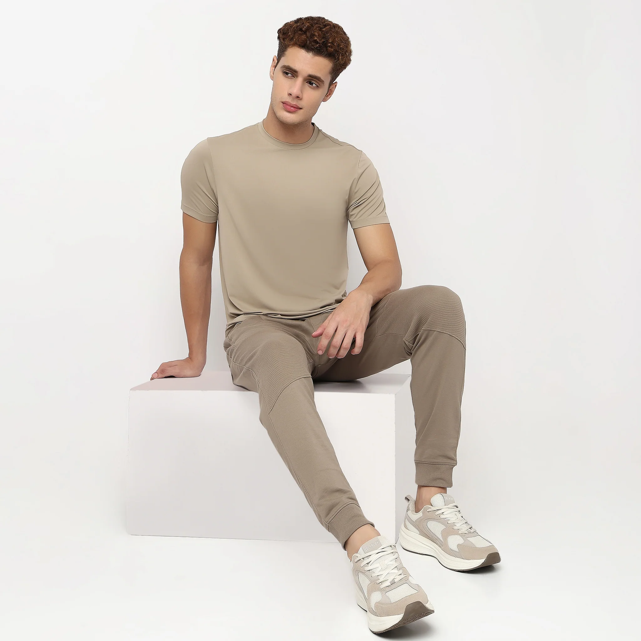 AirDry® Gym Tee - Work Out With E-Fast® Stretch-Made For Movement - Image 5