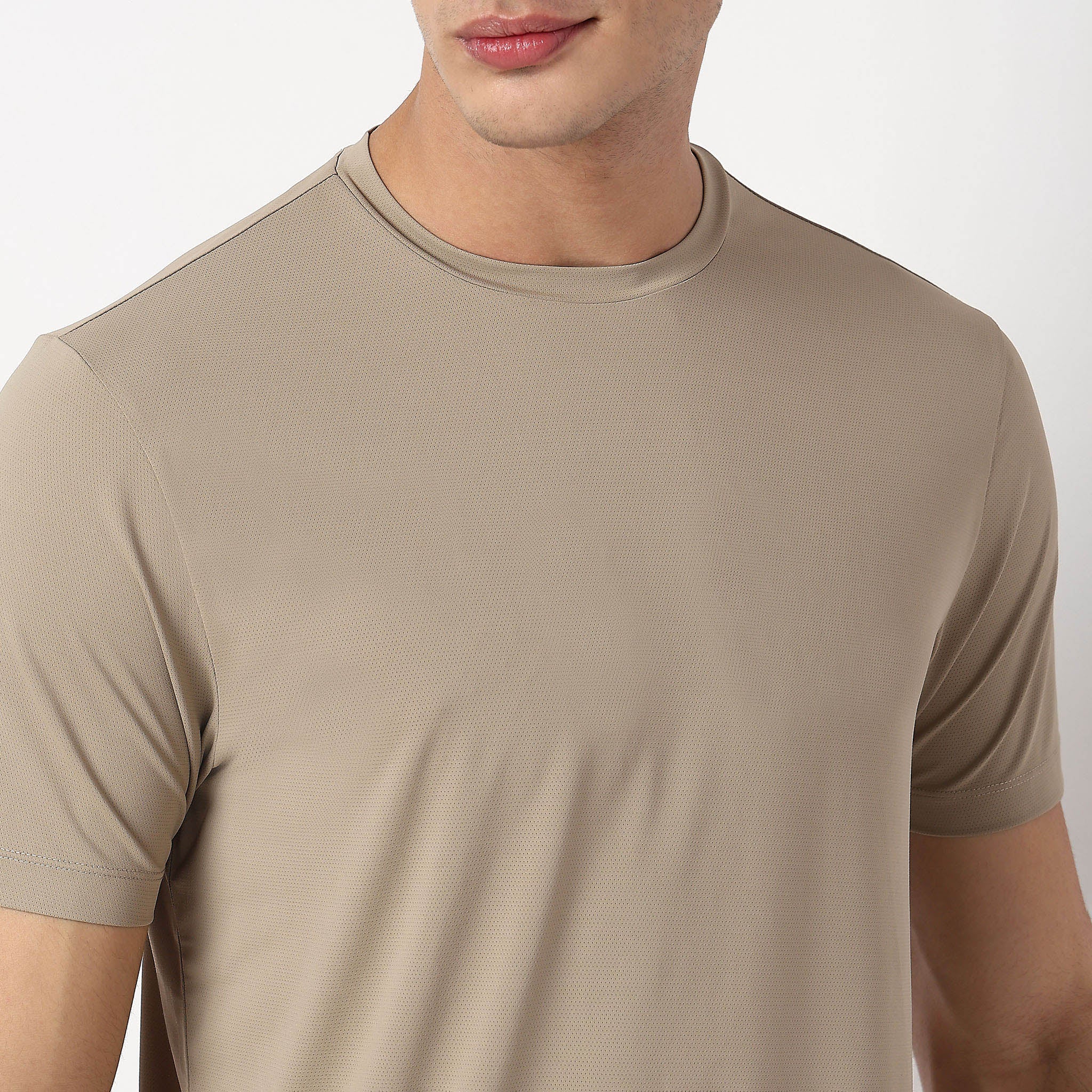 AirDry® Gym Tee - Work Out With E-Fast® Stretch-Made For Movement - Image 8