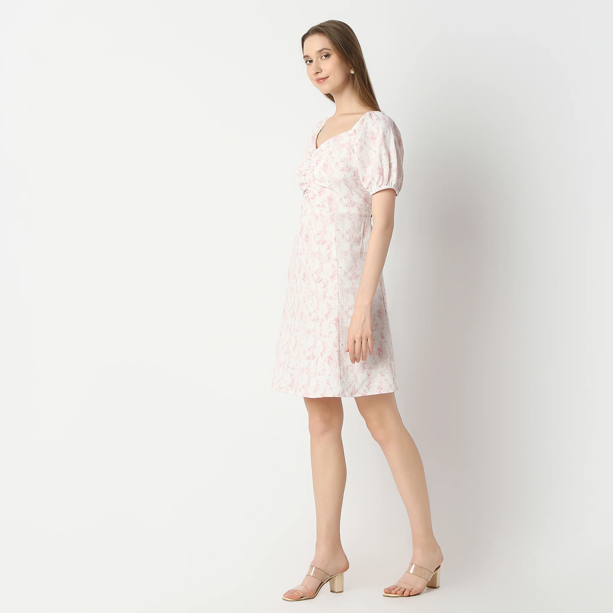 Printed Above Knee Sweet Heart Neck Short Sleeve Dress - Image 5
