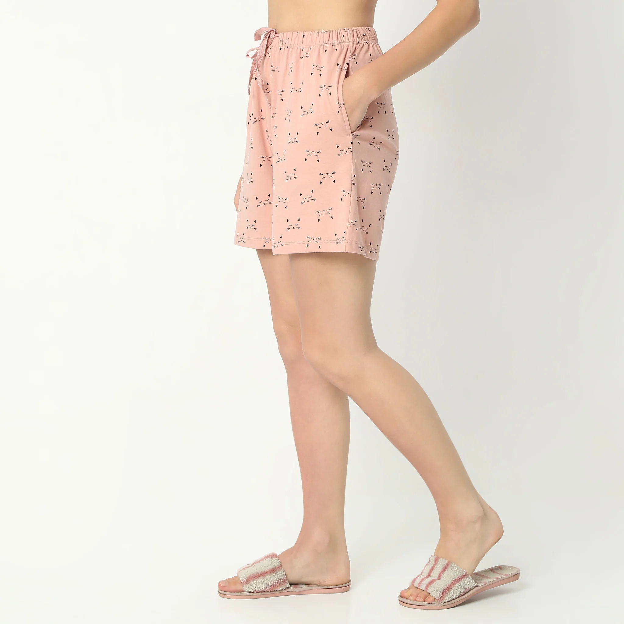 Printed Above Knee Mid Rise Lounge Shorts - Image 5