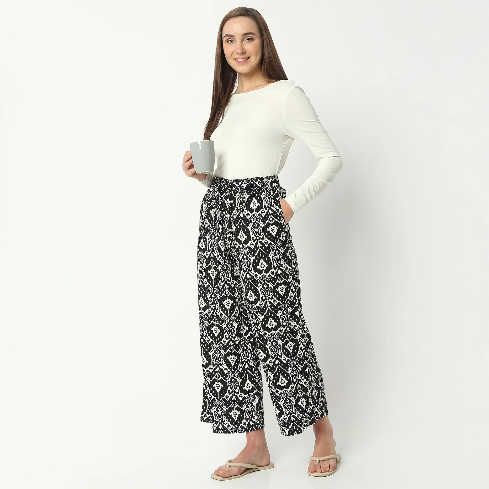 Printed Ankle Length Mid Rise Lounge Pyjamas