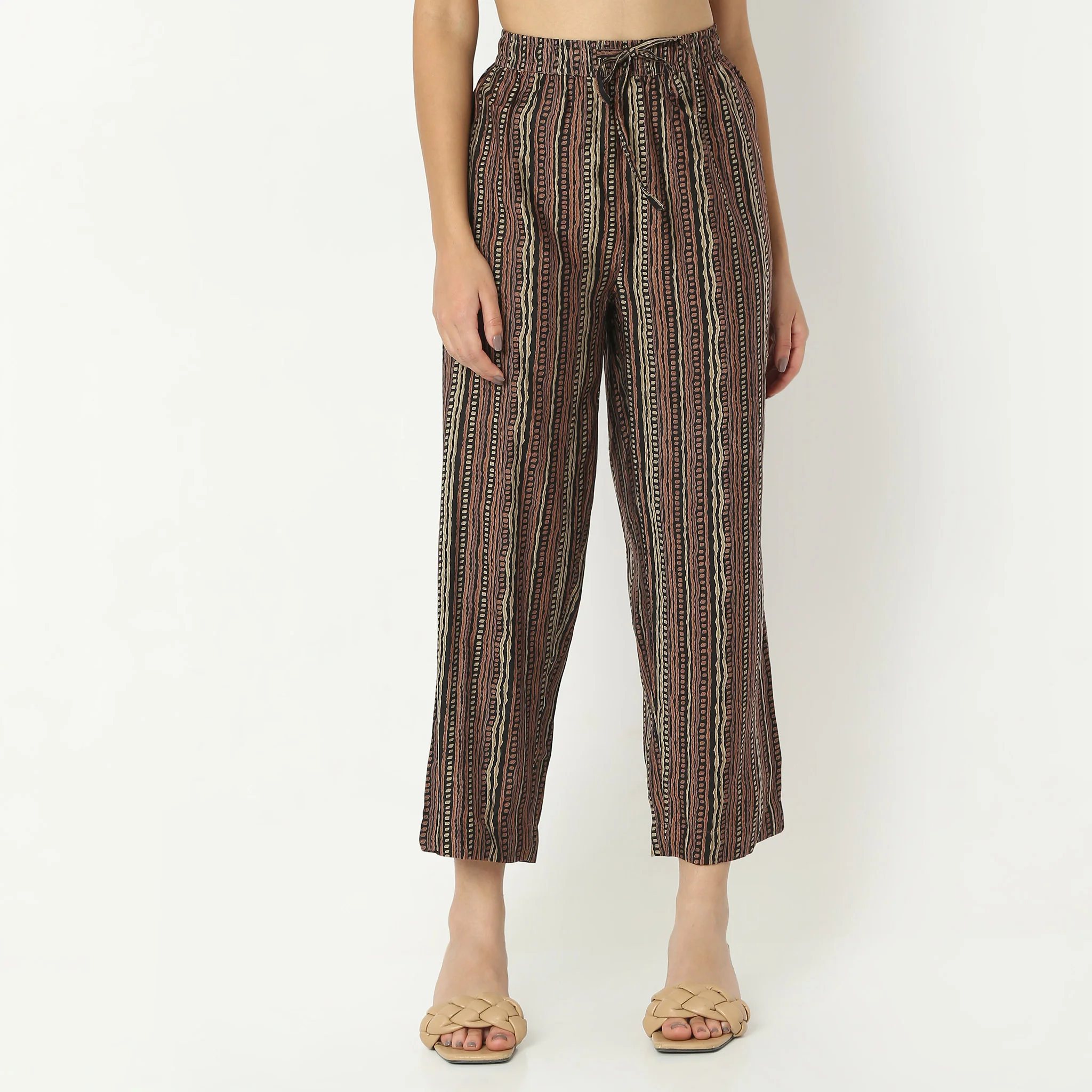 Printed Band Collar Kurta With Pant Set - Image 6
