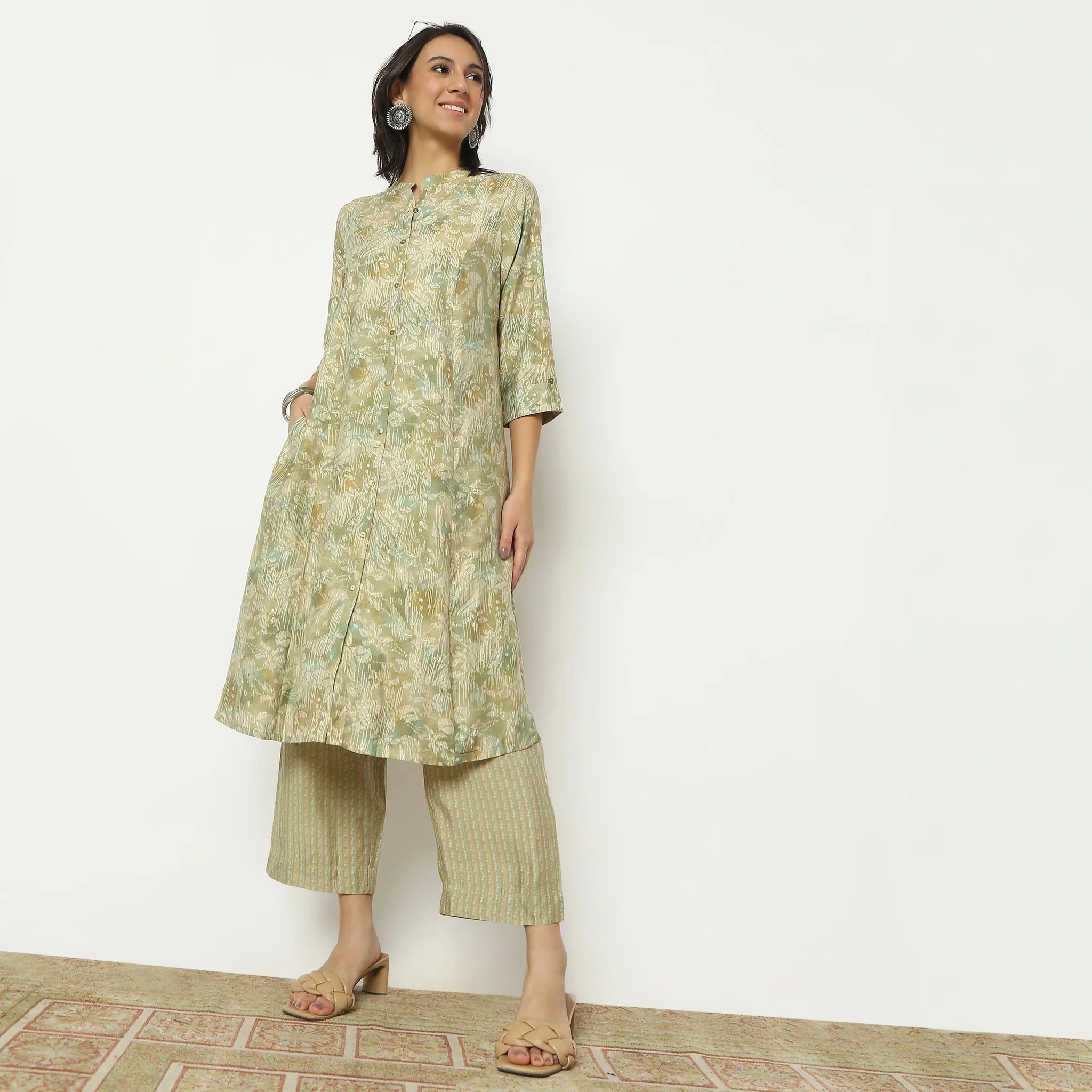 Floral Print Band Collar Kurta With Pant Set