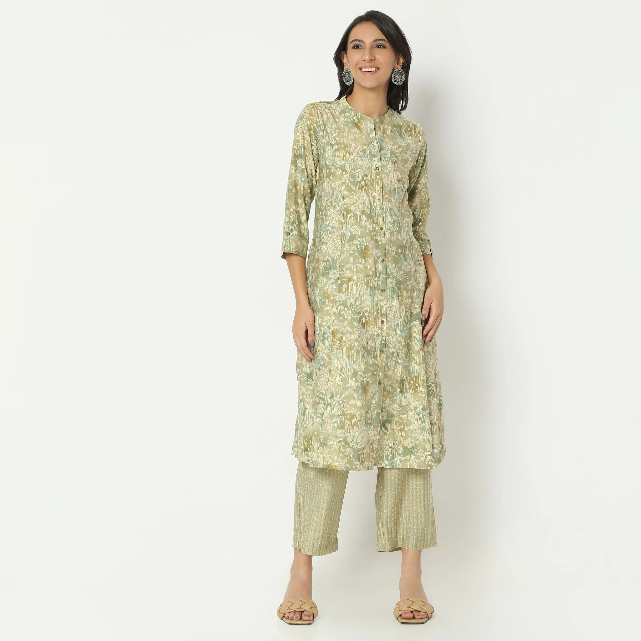 Floral Print Band Collar Kurta With Pant Set - Image 2