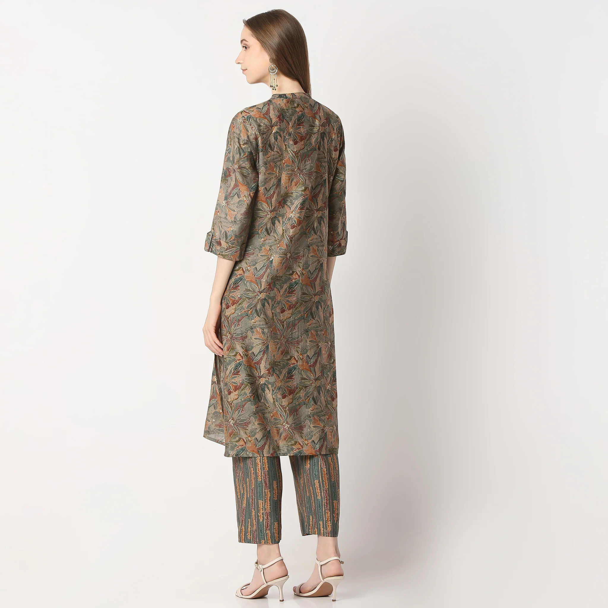 Printed Band Collar Straight Kurta With Pant Set - Image 3