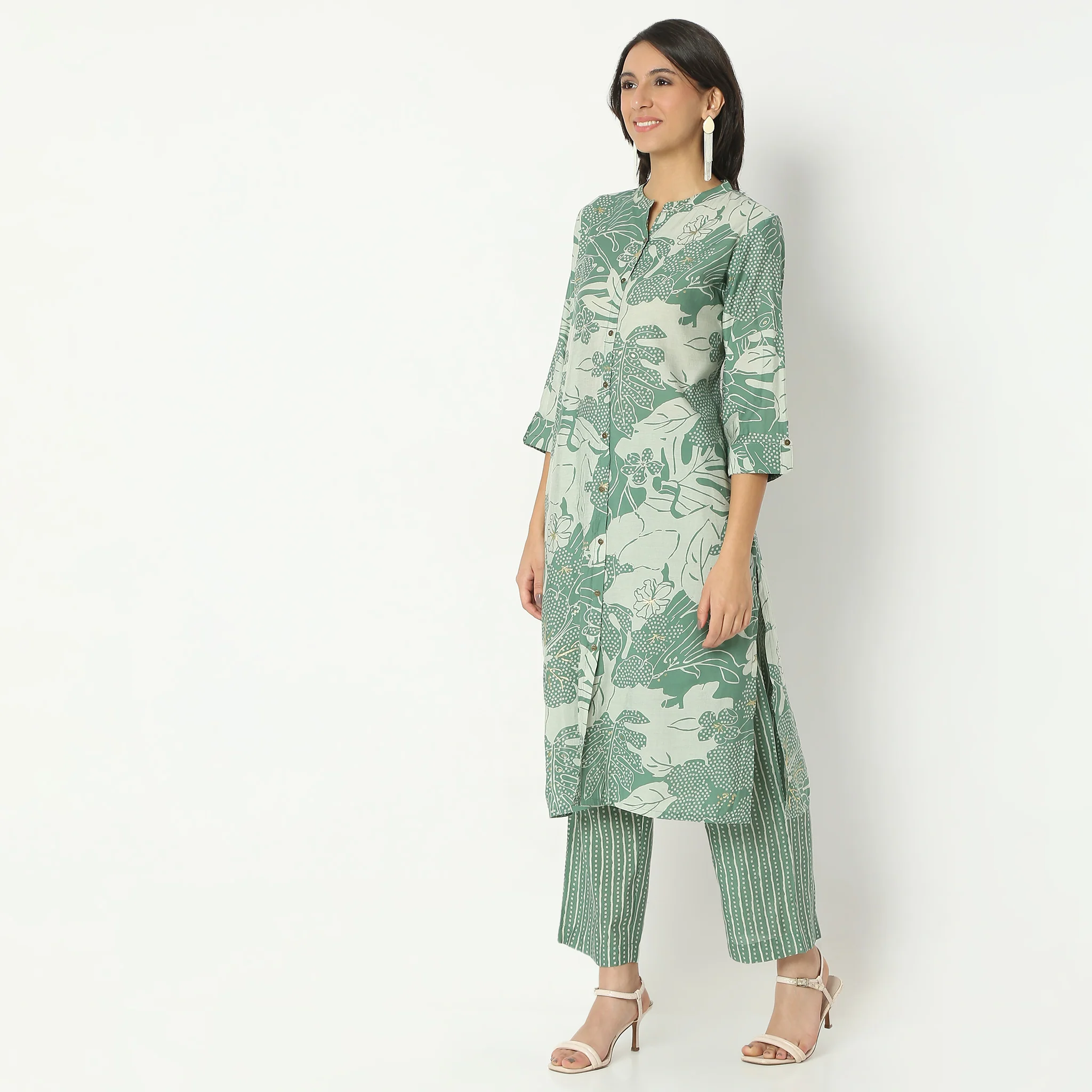 Printed Band Collar Kurta With Pant Set - Image 5