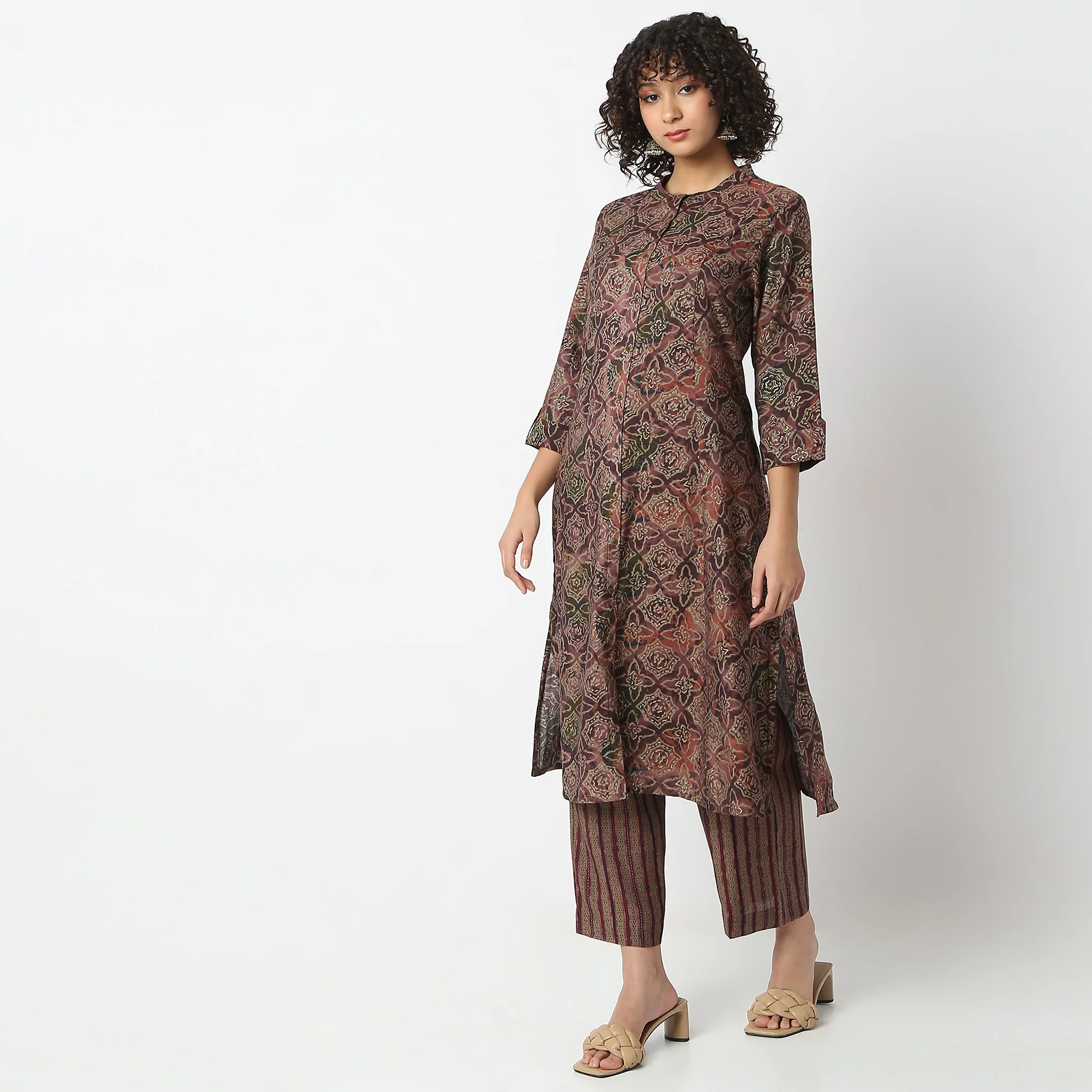 Regular Fit Printed Band Neck A-Line Kurta With Pant Set - Image 5
