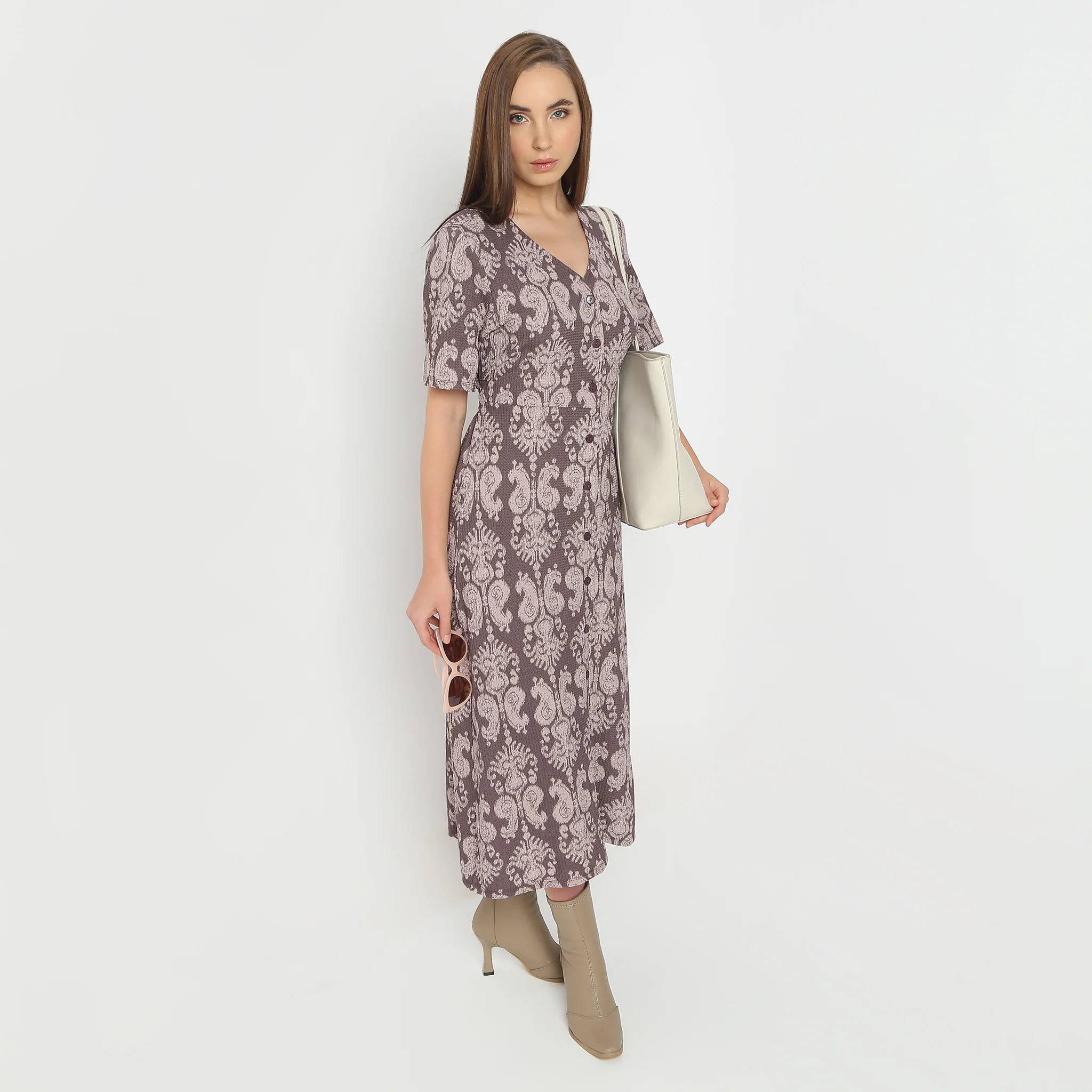 Printed Calf Length V-Neck Short Sleeve Dress - Image 10