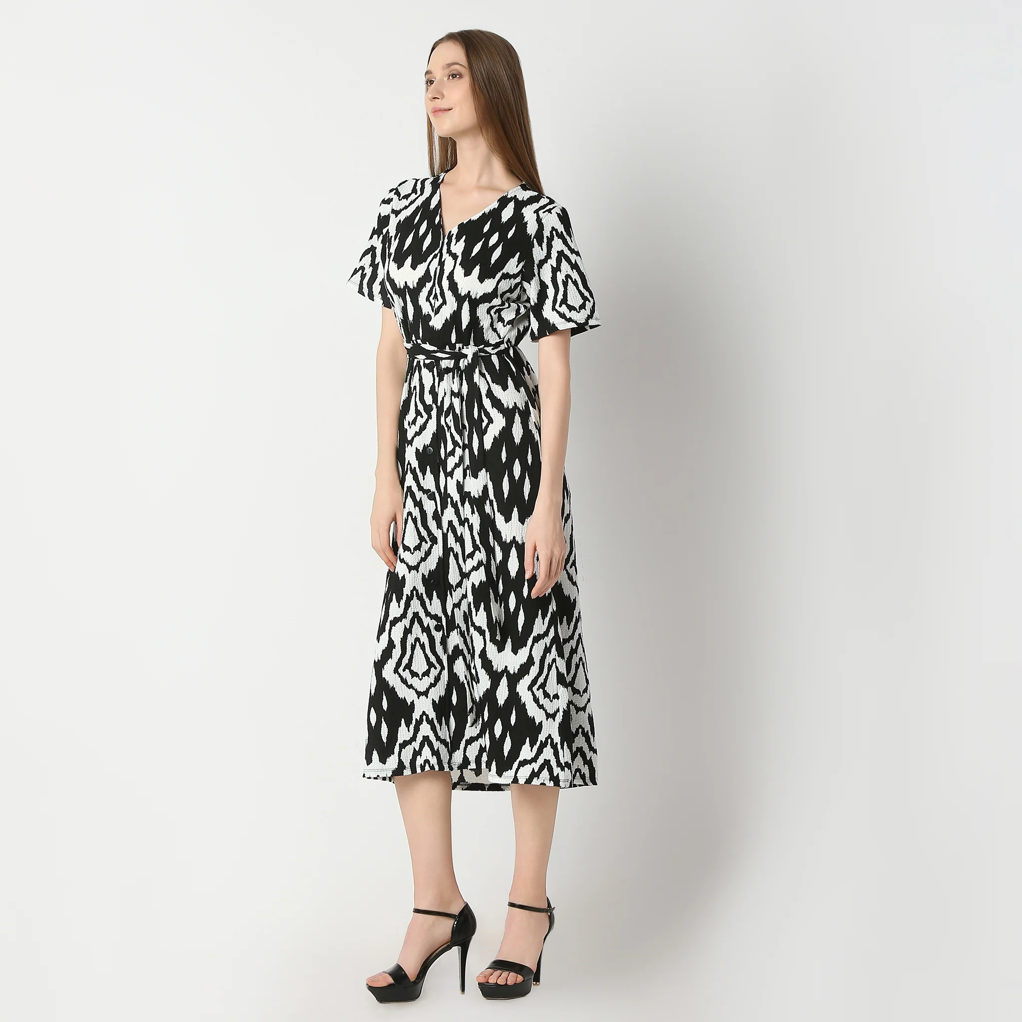 Printed Calf Length V-Neck Short Sleeve Dress - Image 5