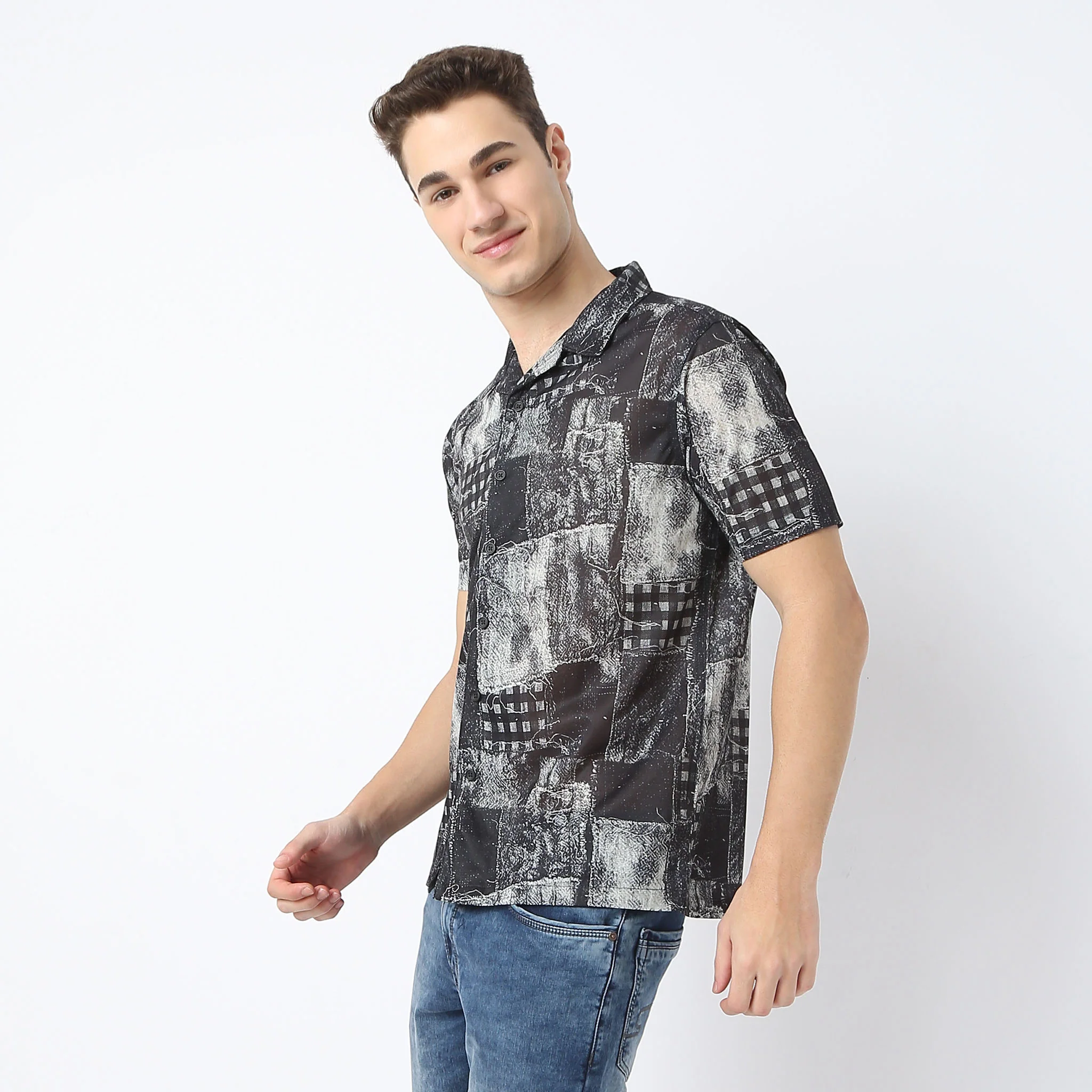 Retreat™ Shirts - Printed Pattern Rich Knitted Stretch Fabric - Trendy Cuban Collar - Regular Fit Shirt - Image 4