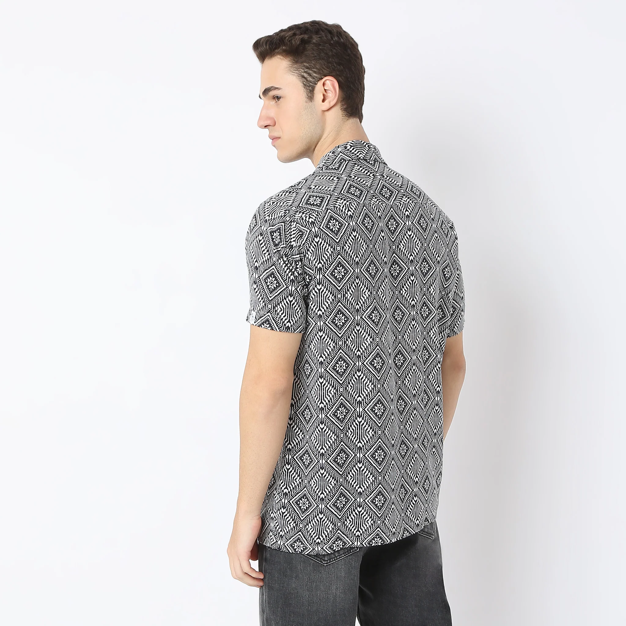 Retreat™ Shirts - Printed Pattern Rich Fabric - Trendy Cuban Collar - Regular Fit Shirt - Image 3