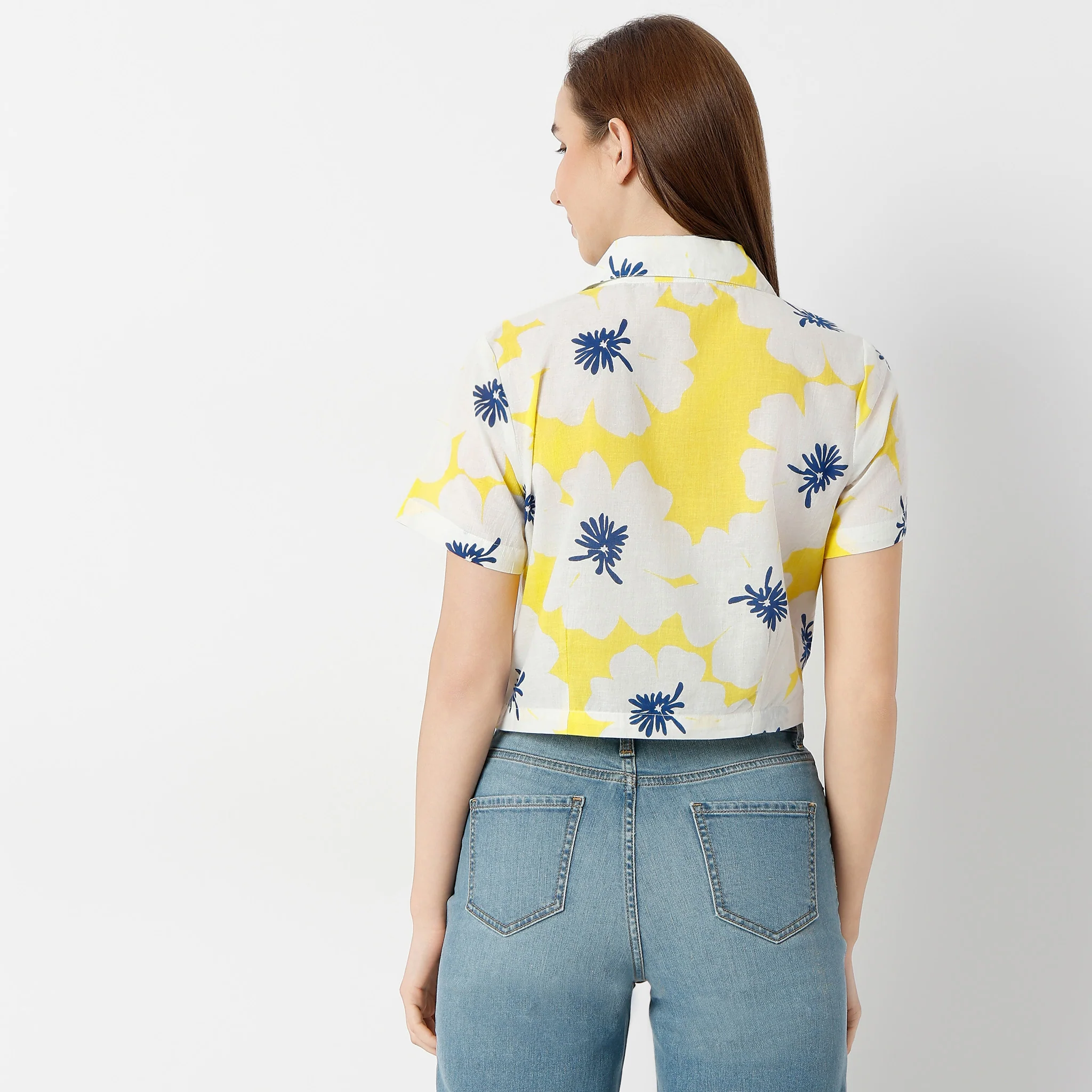 Camp Collar Short Sleeve Straight Cut Printed Crop Shirt - Image 3