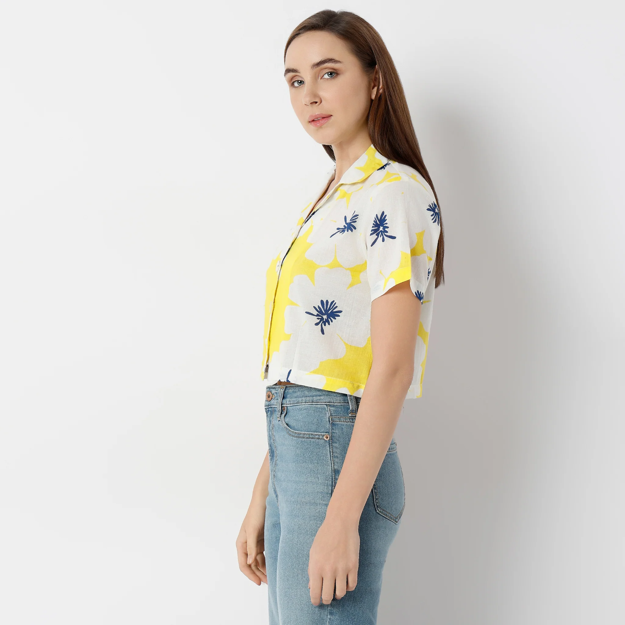Camp Collar Short Sleeve Straight Cut Printed Crop Shirt - Image 5