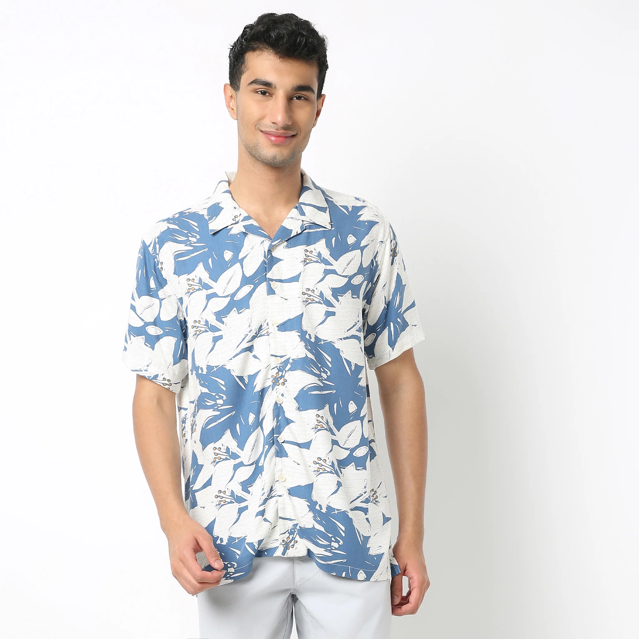 Retreat ShirtįµĖ£ Camp Collar Half Sleeve Printed Relaxed Fit - Image 2