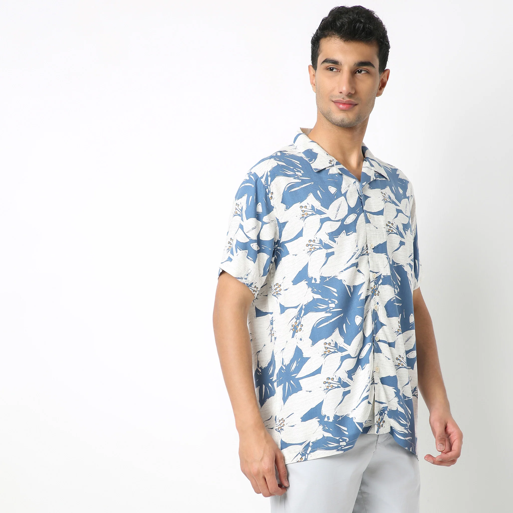 Retreat ShirtįµĖ£ Camp Collar Half Sleeve Printed Relaxed Fit - Image 4