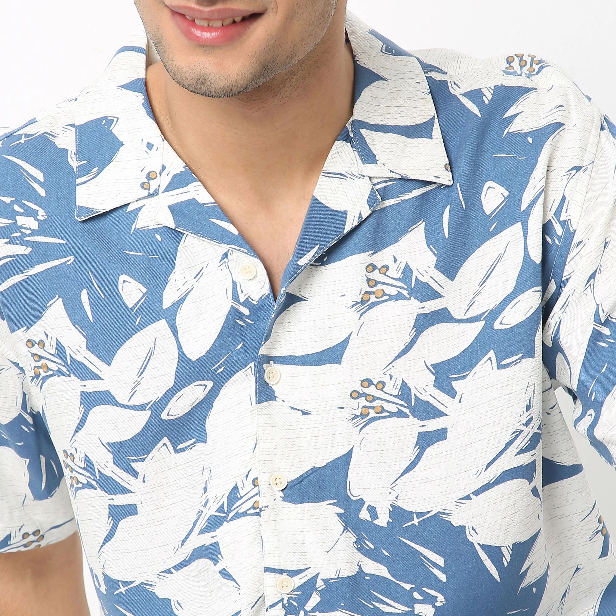Retreat ShirtįµĖ£ Camp Collar Half Sleeve Printed Relaxed Fit - Image 5