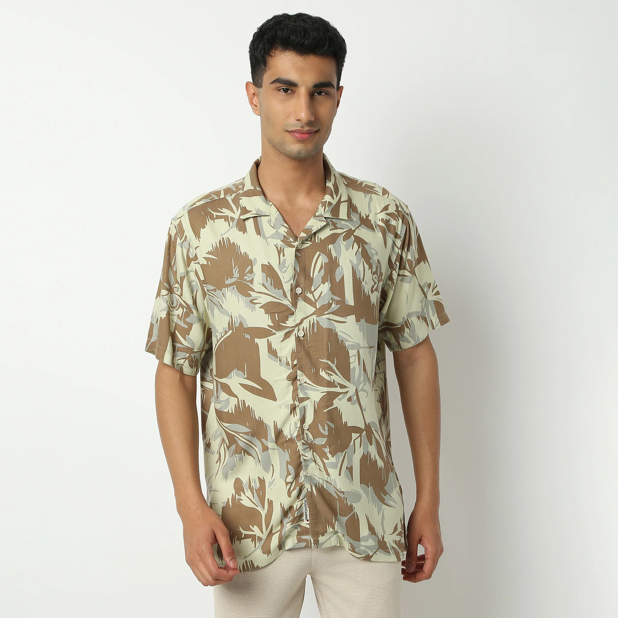 Camp Collar Half Sleeve Pattern Retreat Shirt - Image 2