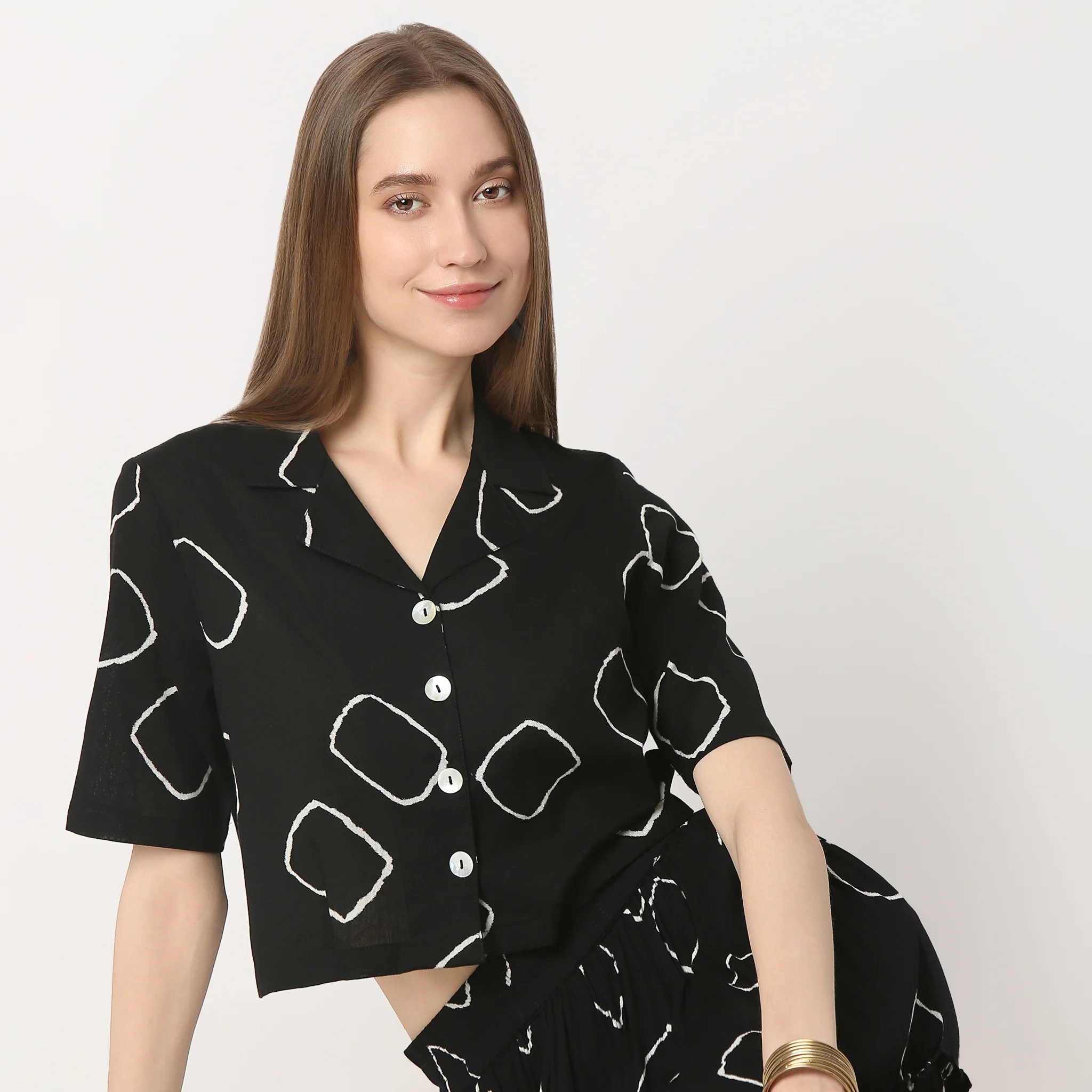 Printed Lapel Collar Short Sleeve Crop Top - Image 2