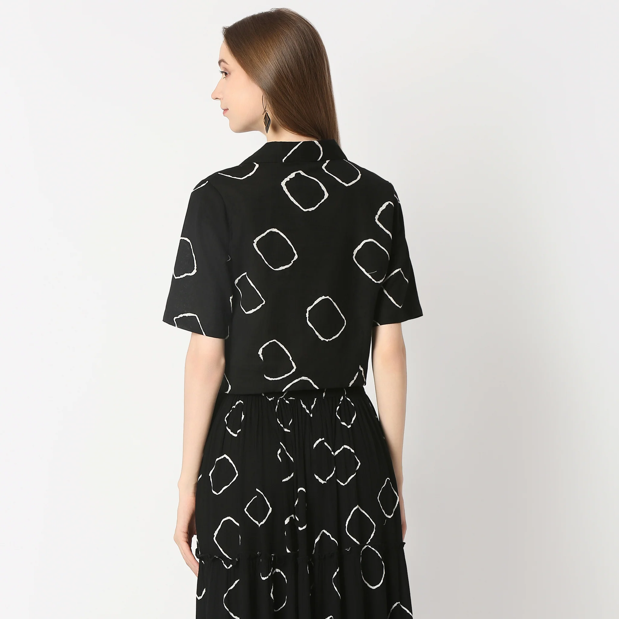 Printed Lapel Collar Short Sleeve Crop Top - Image 3