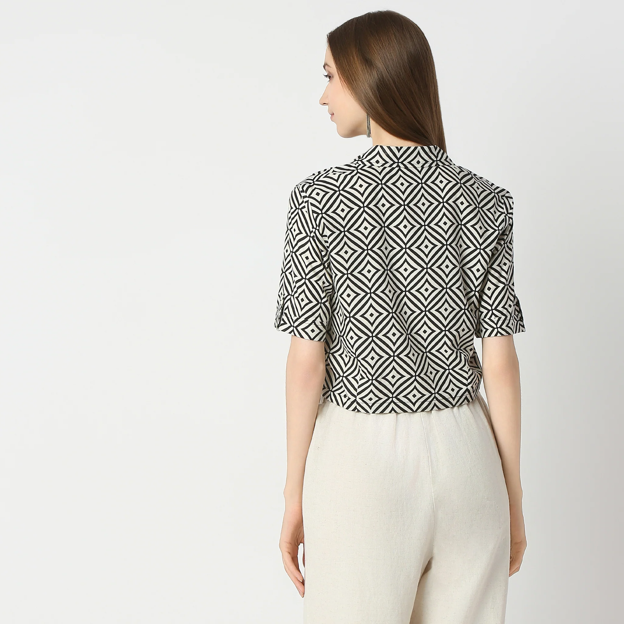 Printed Camp Collar Short Sleeve Crop Top - Image 3