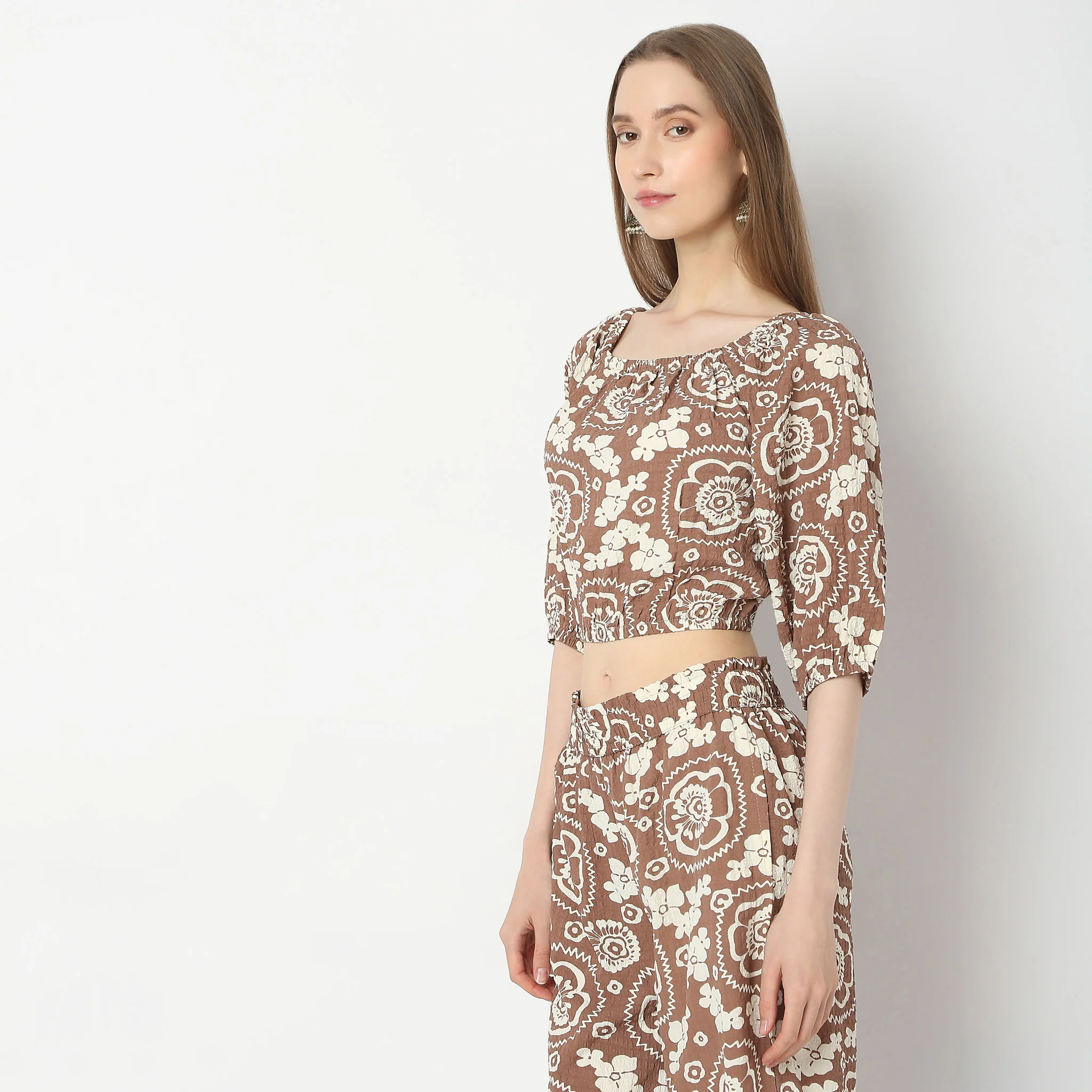 Regular Fit Printed Crop Top - Image 5