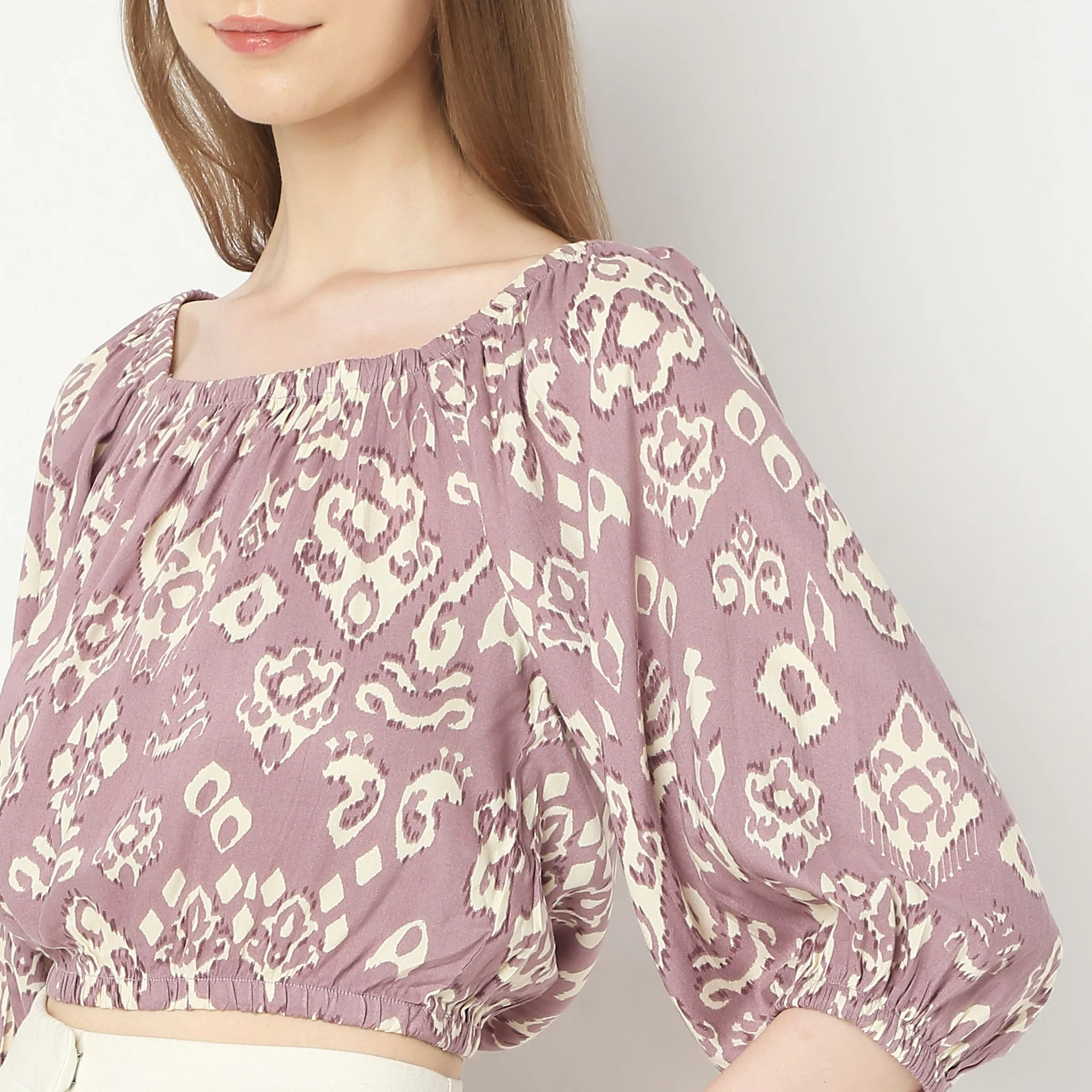 Regular Fit Printed Crop Top - Image 4