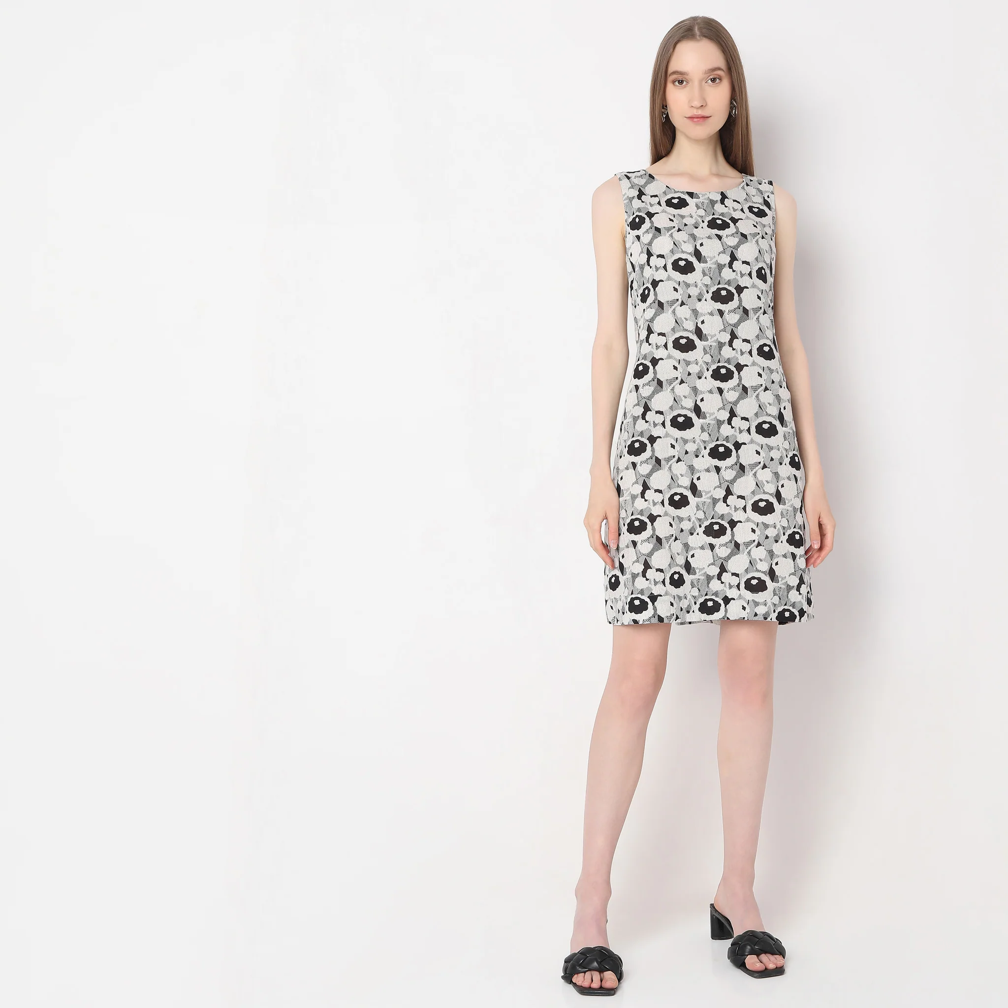 Regular Fit Printed Dress - Image 2