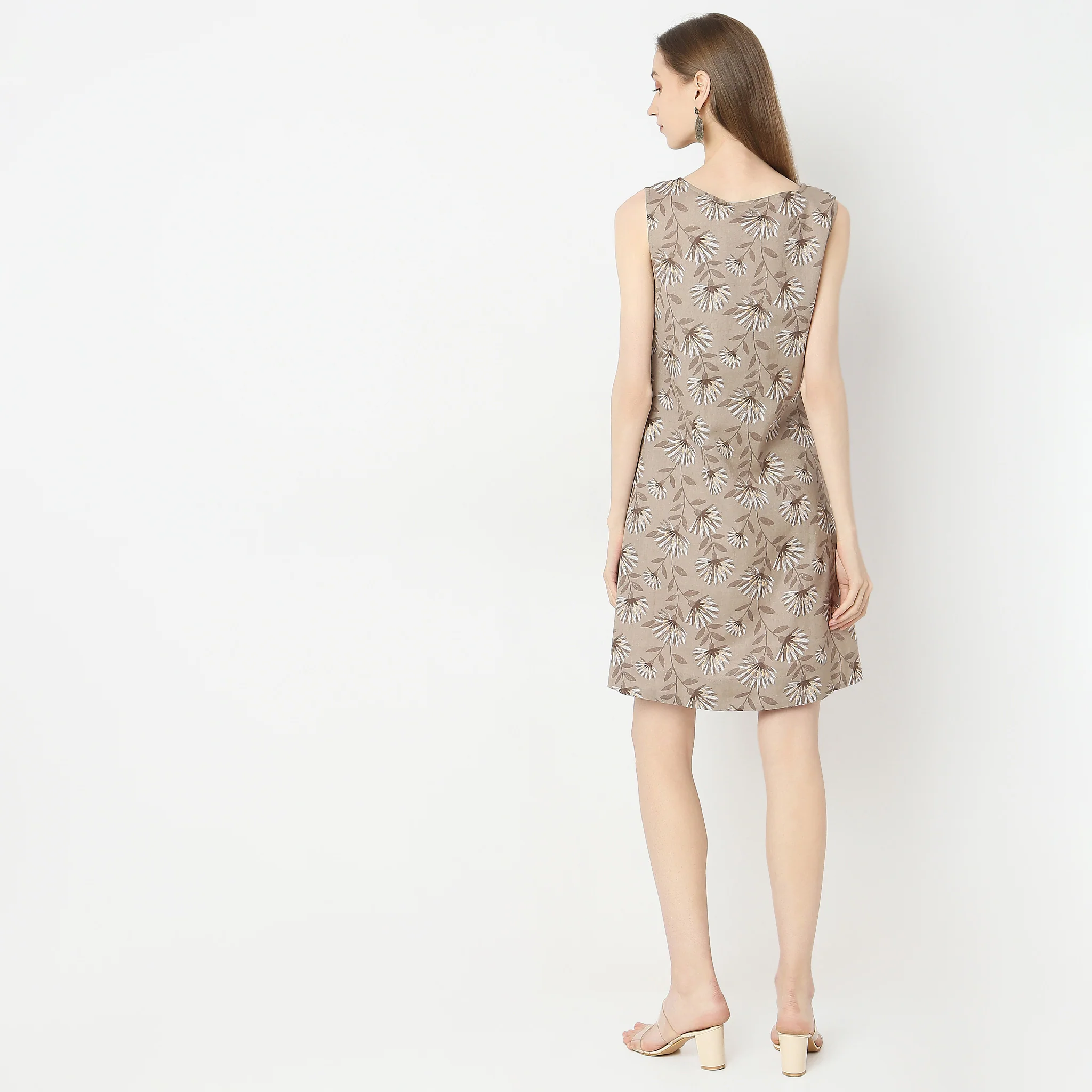 Regular Fit Printed Dress - Image 3