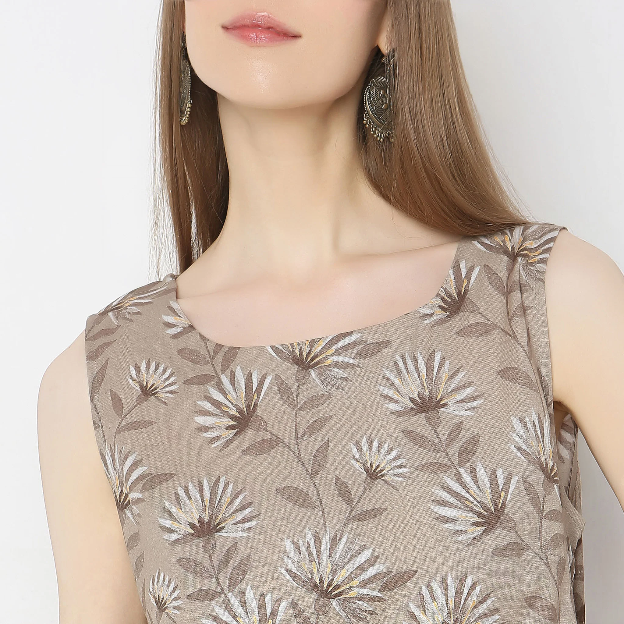 Regular Fit Printed Dress - Image 4