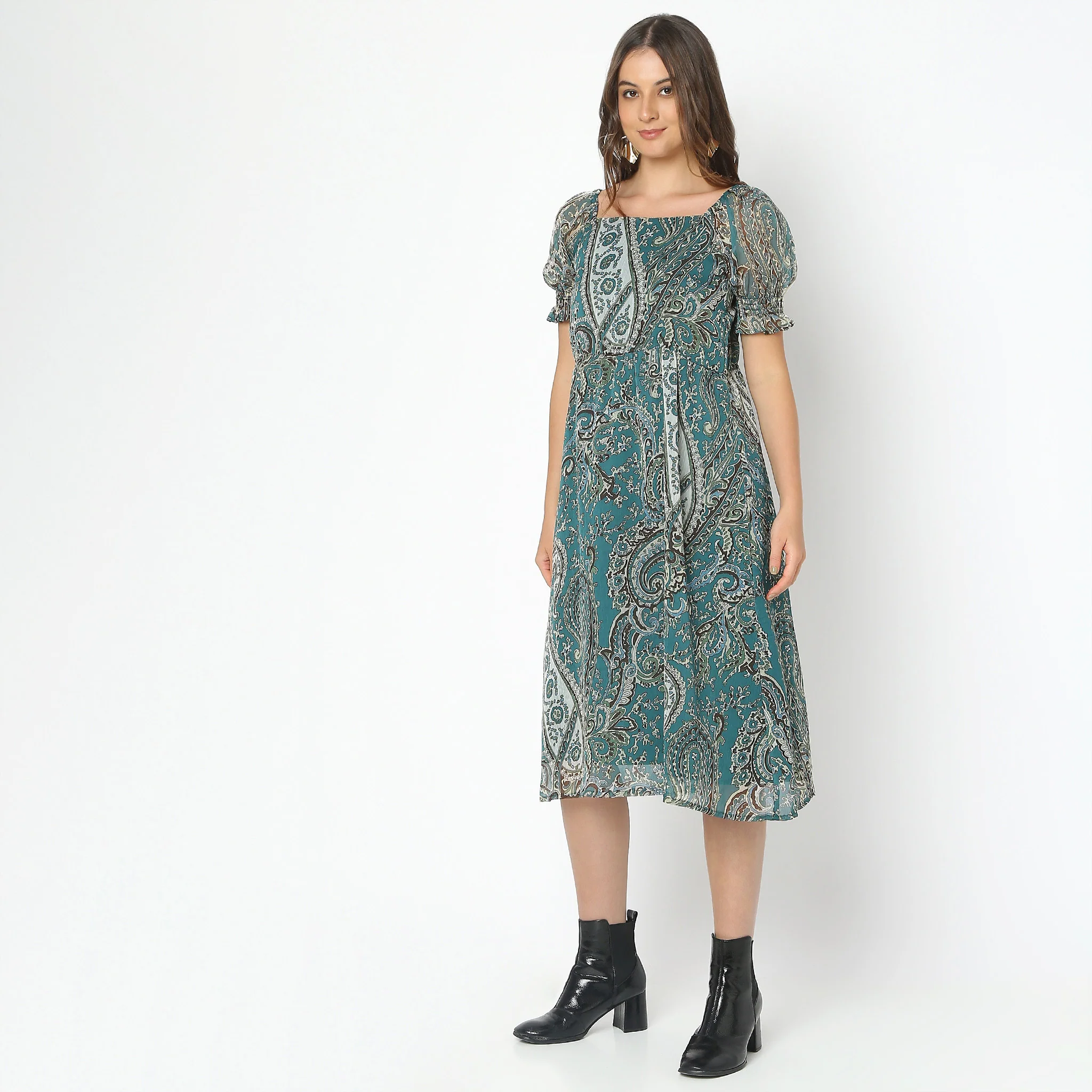 Regular Fit Printed Dress - Image 5