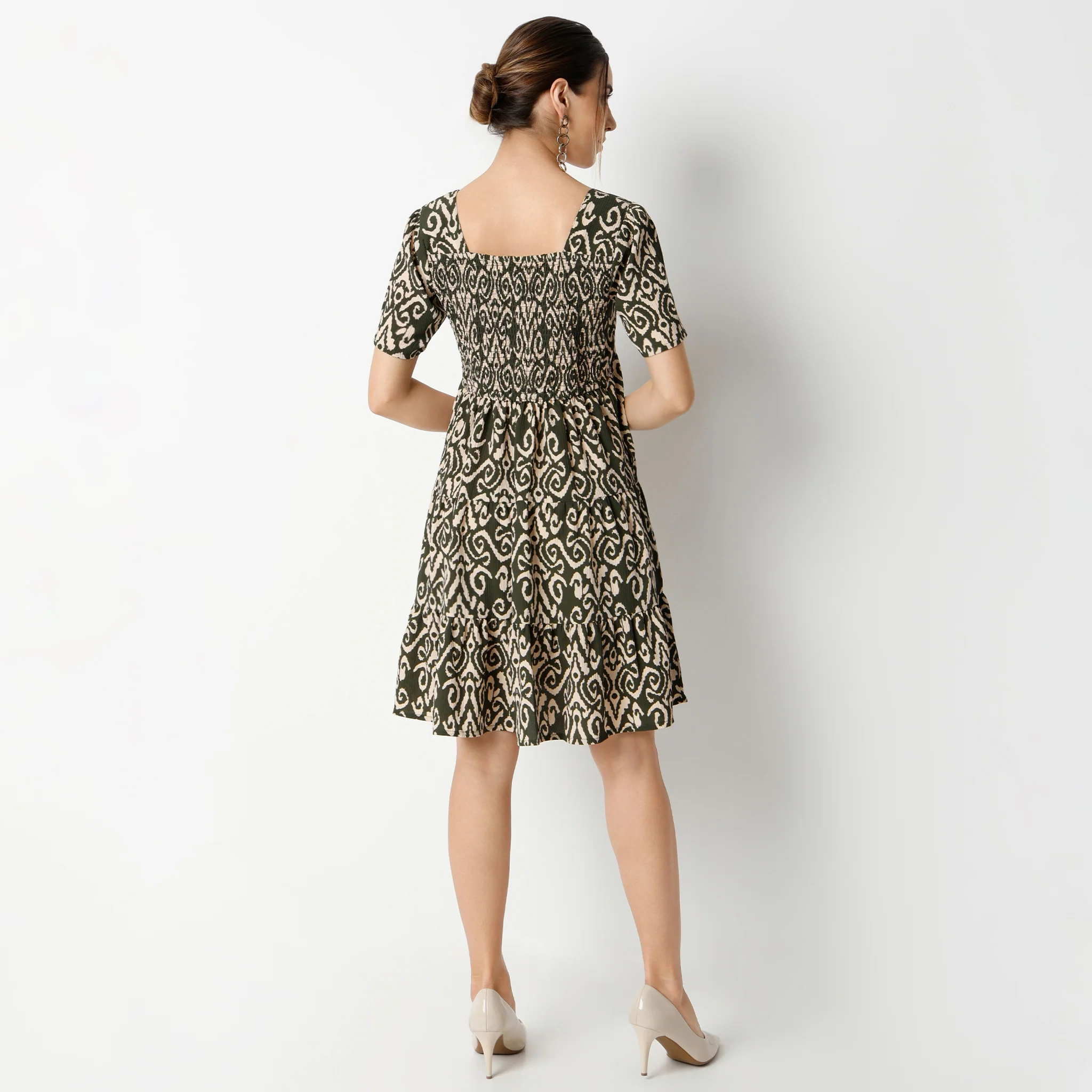 Knee Length Sweet Heart Neck Sandor Elbow Sleeve Ikat Print Midi Dress - Image 13