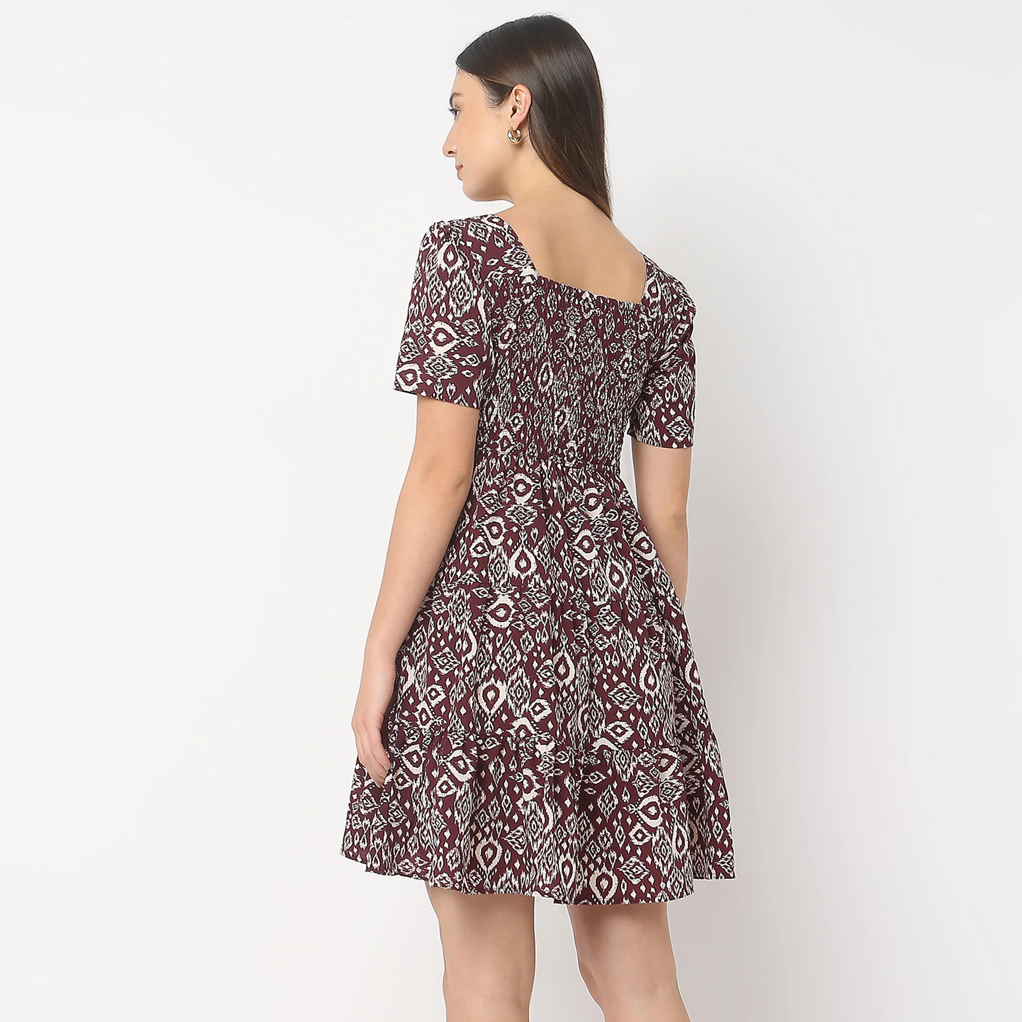Knee Length Sweet Heart Neck Sandor Elbow Sleeve Ikat Print Midi Dress - Image 3