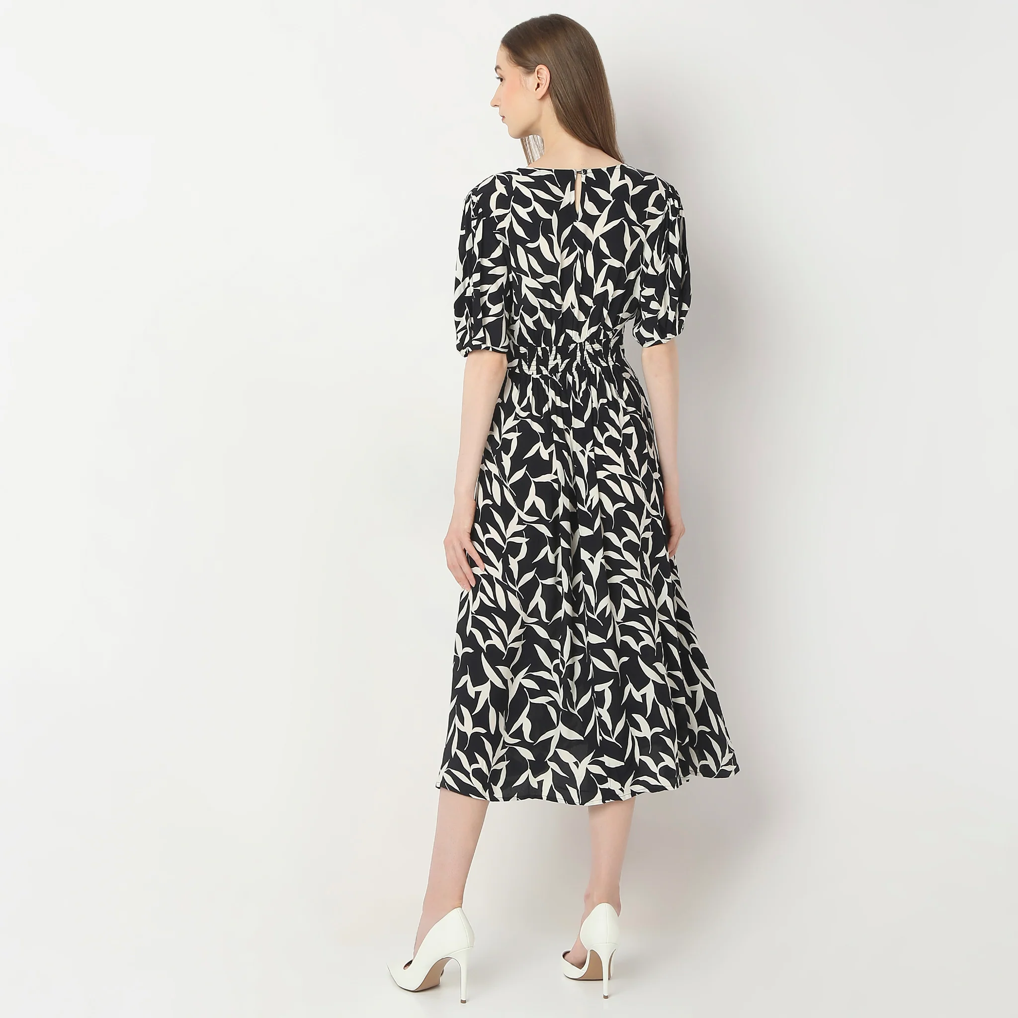 Regular Fit Printed Dress - Image 3