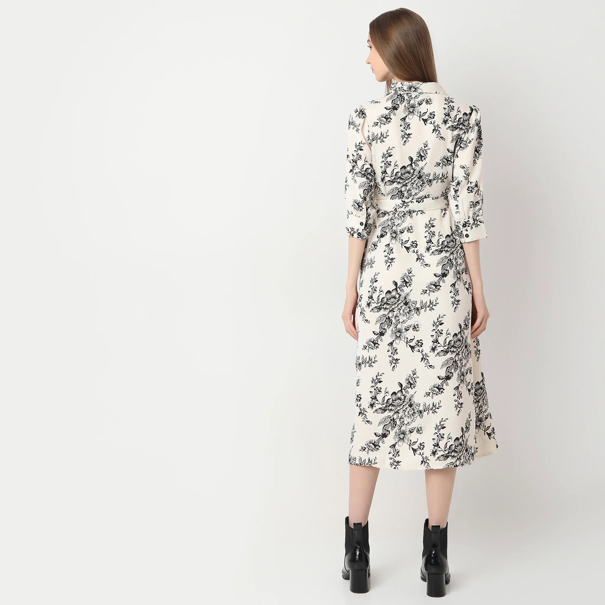 Regular Fit Printed Dress - Image 3