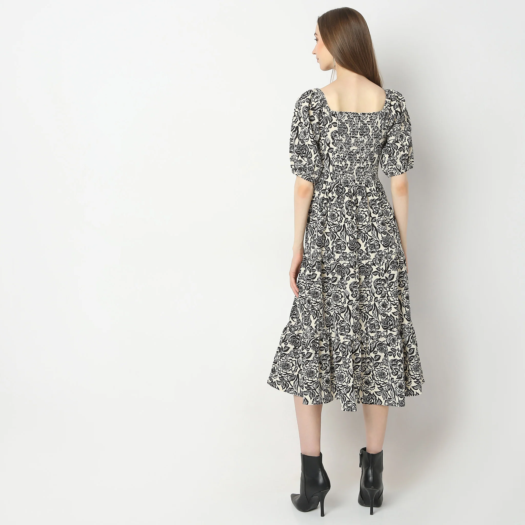 Regular Fit Printed Dress - Image 3