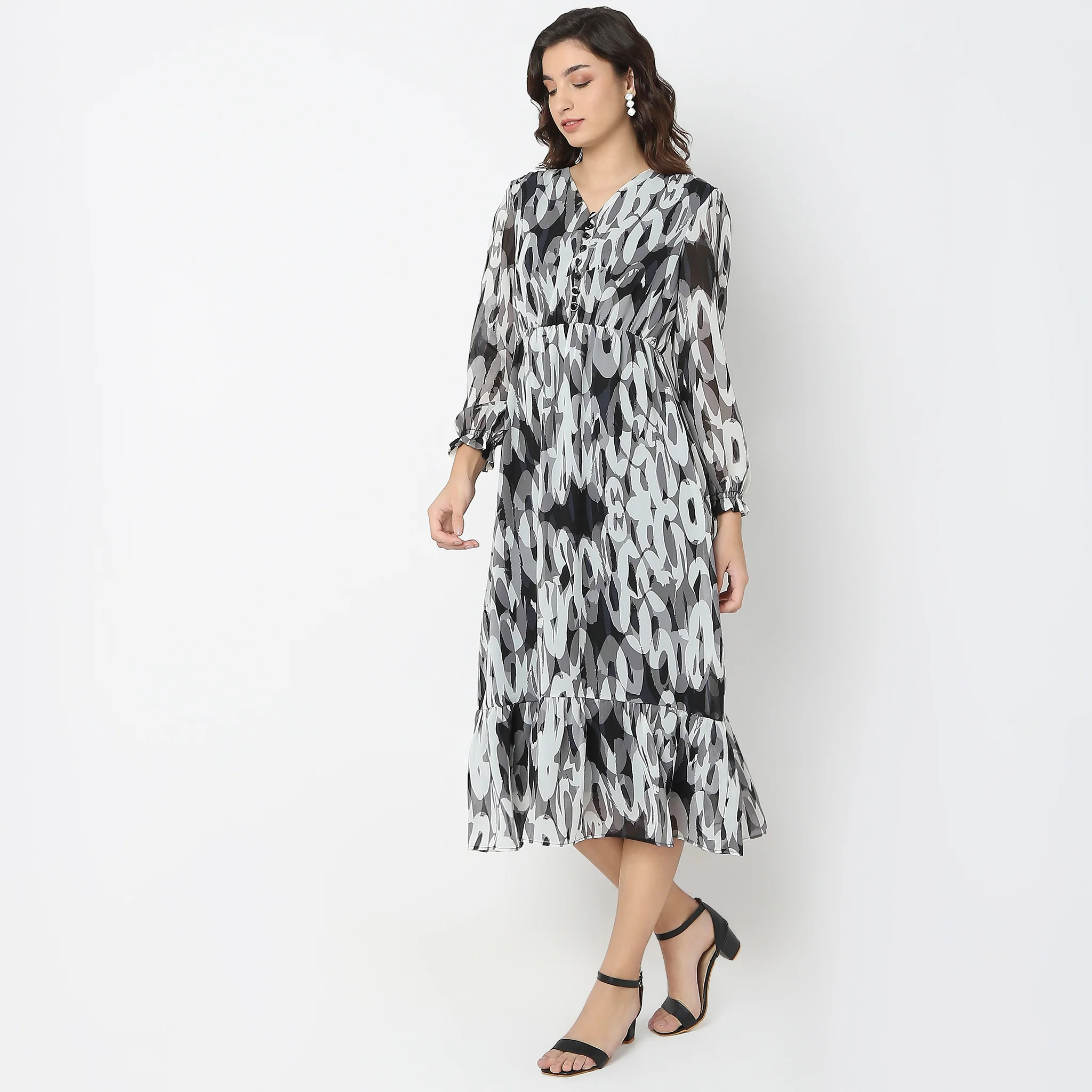 Regular Fit Printed Dress - Image 5