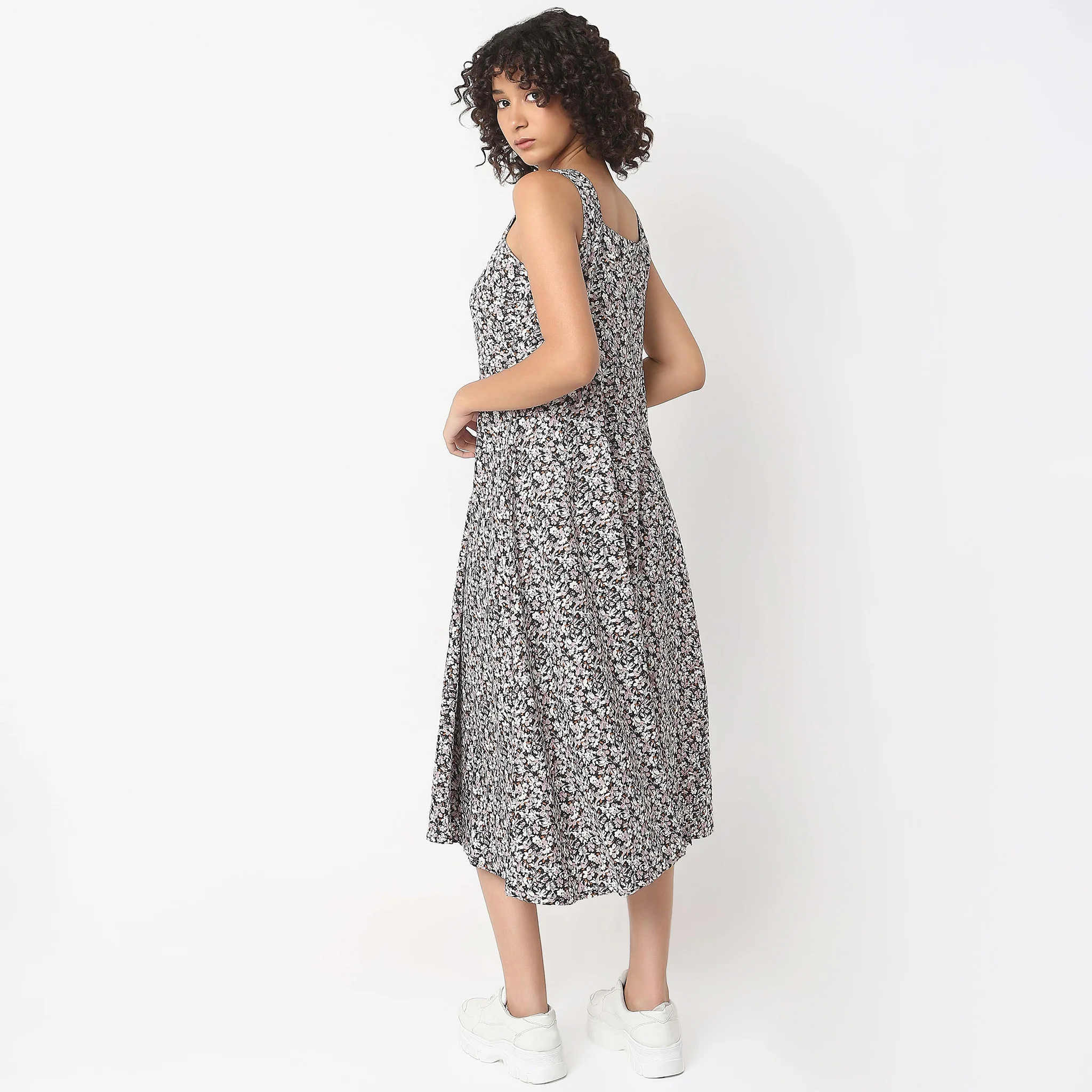Regular Fit Printed Dress - Image 3