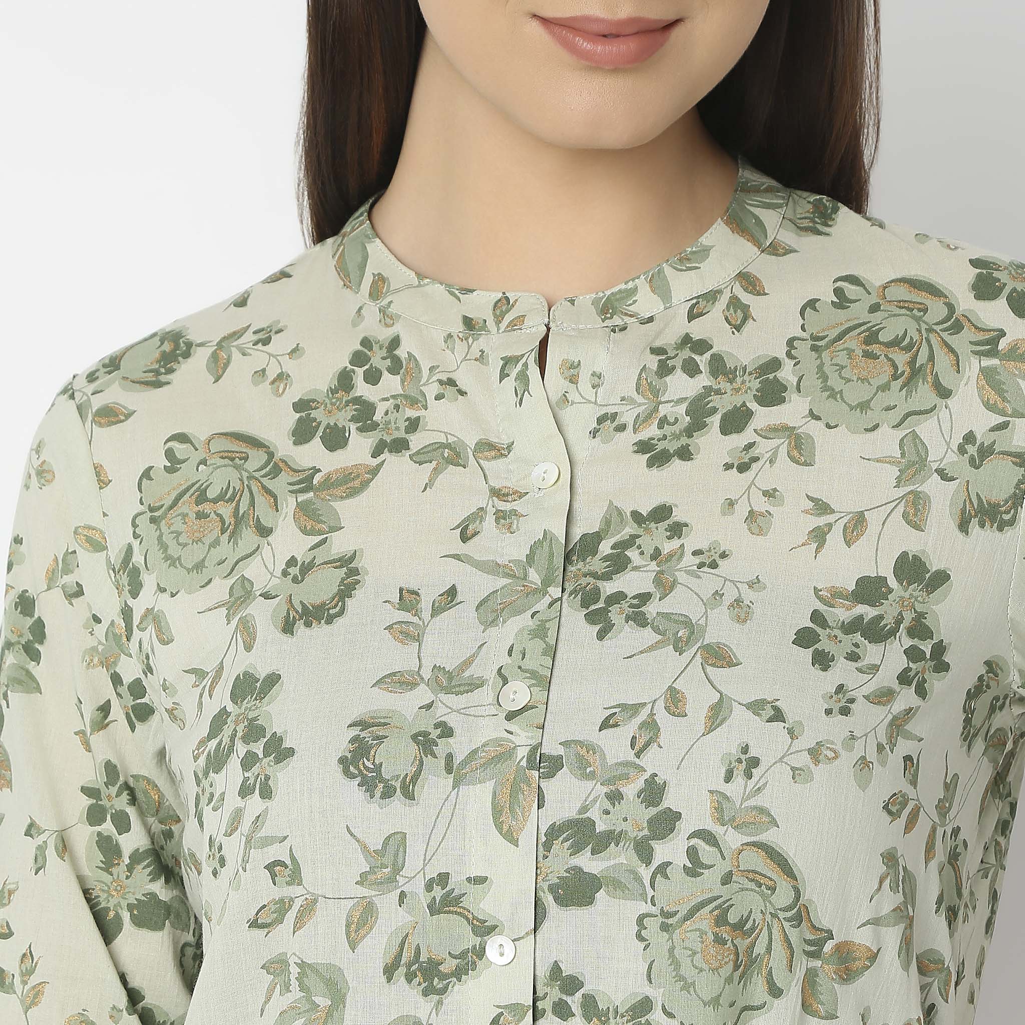 Regular Fit Printed Kurta - Image 9