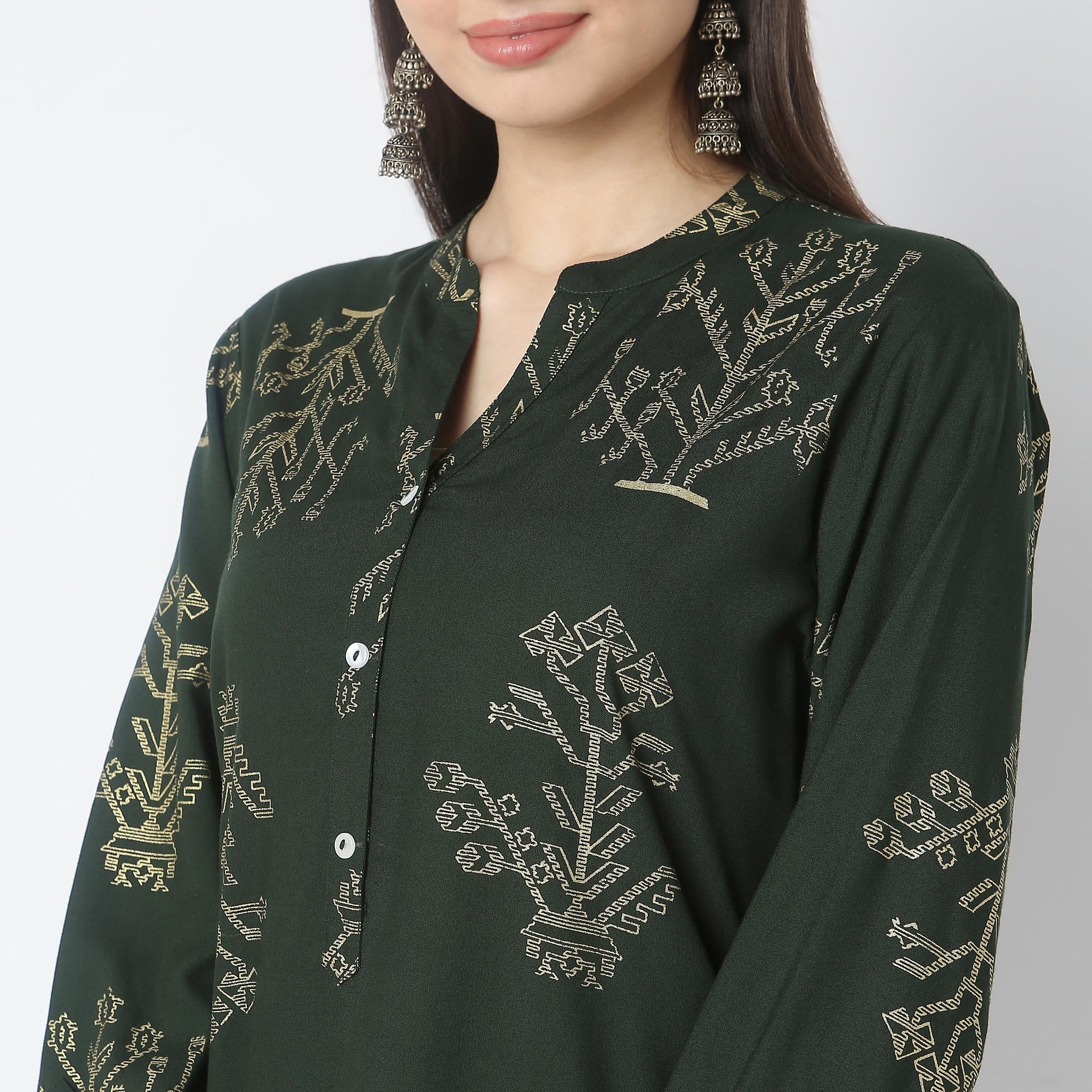 Regular Fit Printed Kurta - Image 4