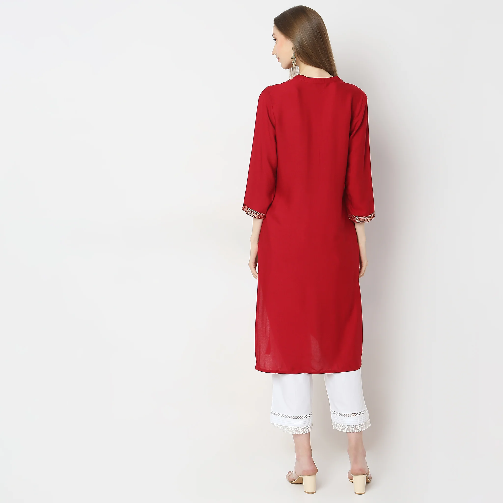 Regular Fit Printed Kurta - Image 3