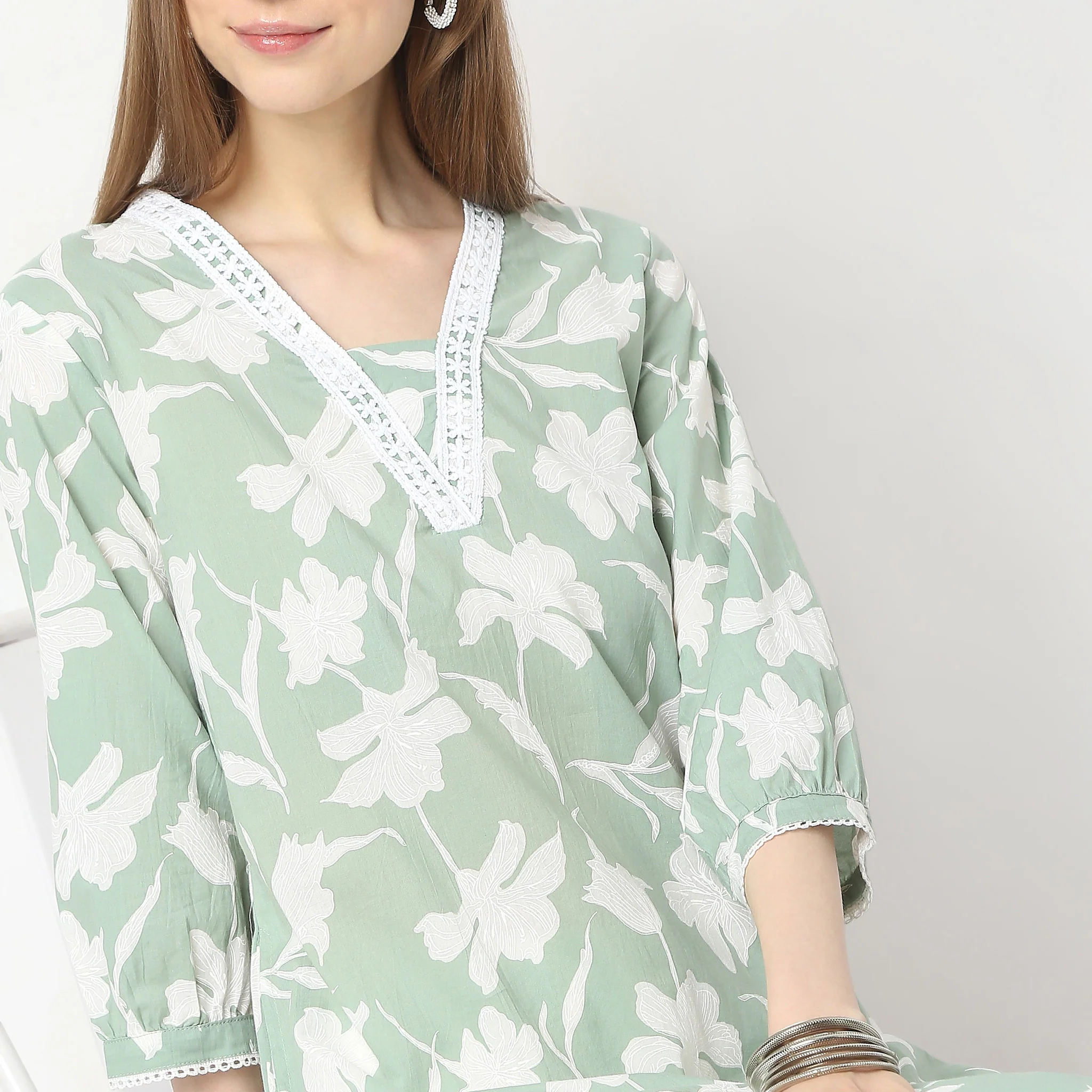 Regular Fit Printed Below Knee Kurta - Image 4