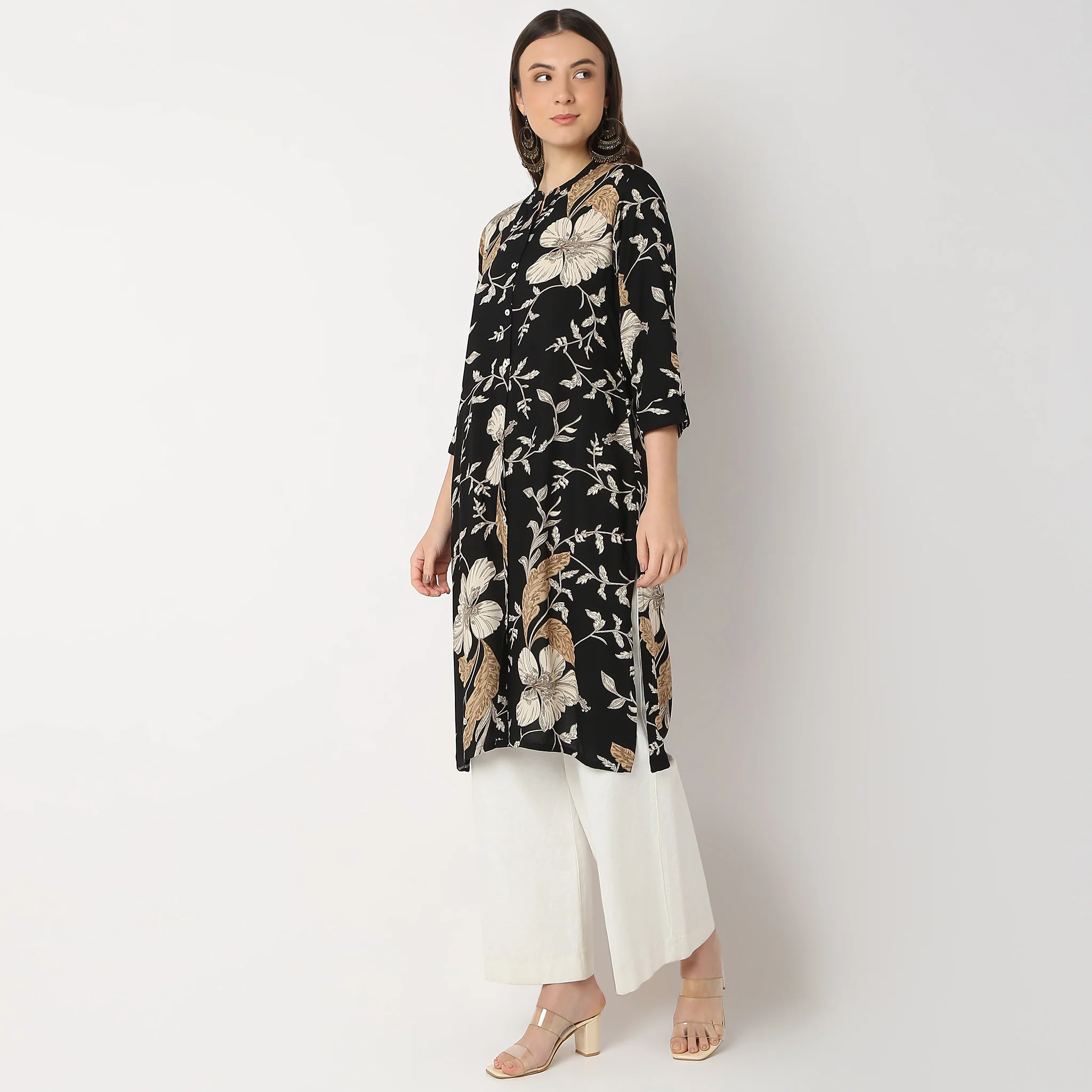 Regular Fit Printed Kurta - Image 5