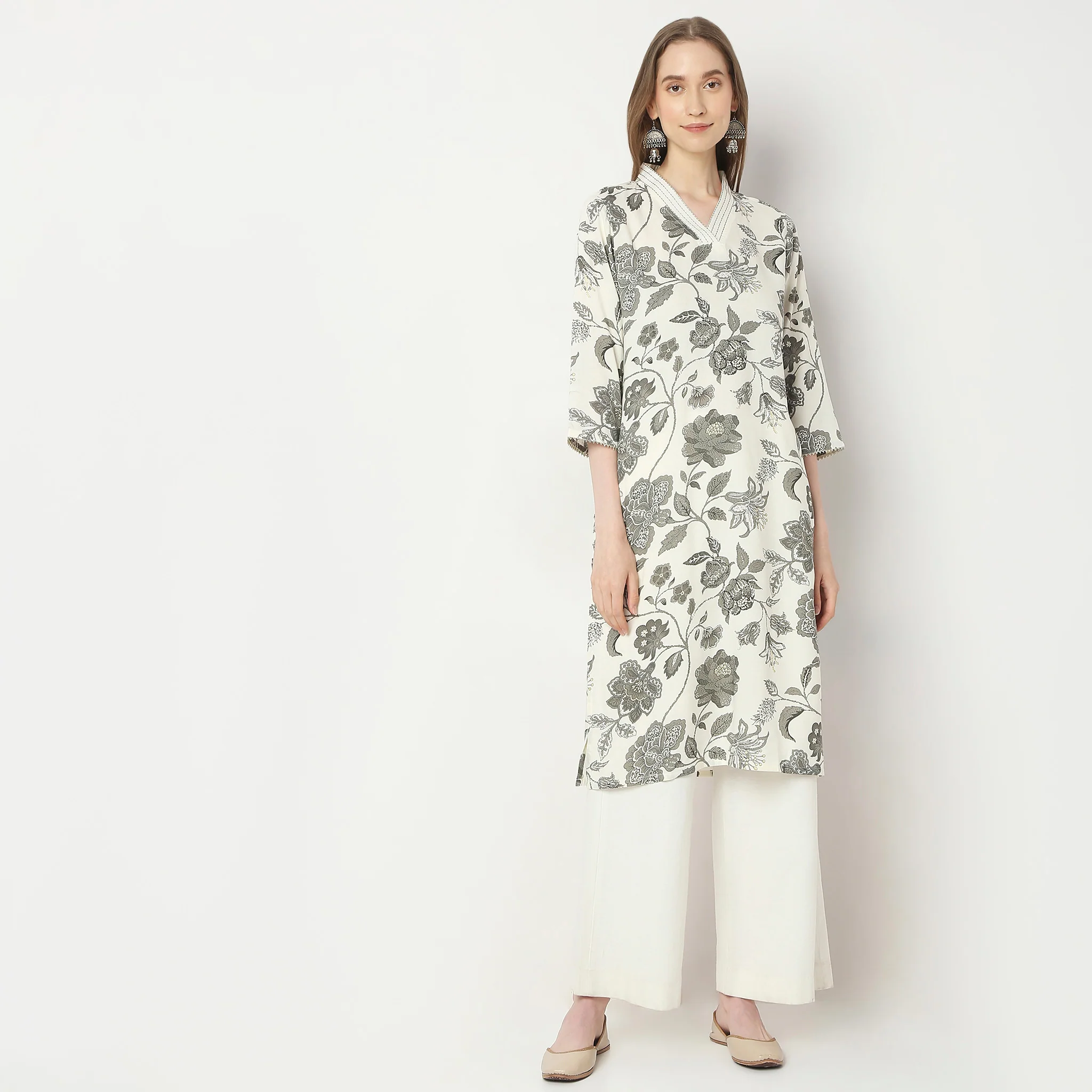 Regular Fit Printed Kurta - Image 2