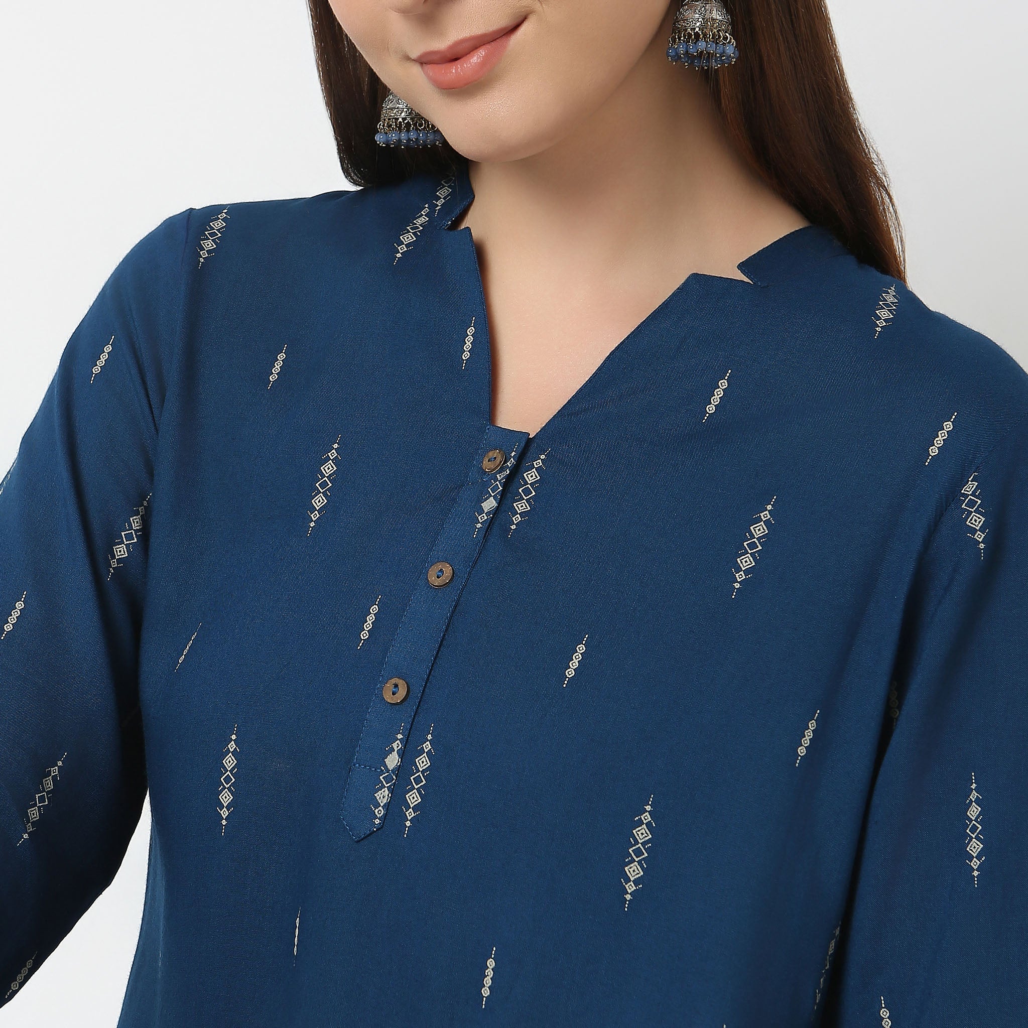 Regular Fit Printed Kurta - Image 4