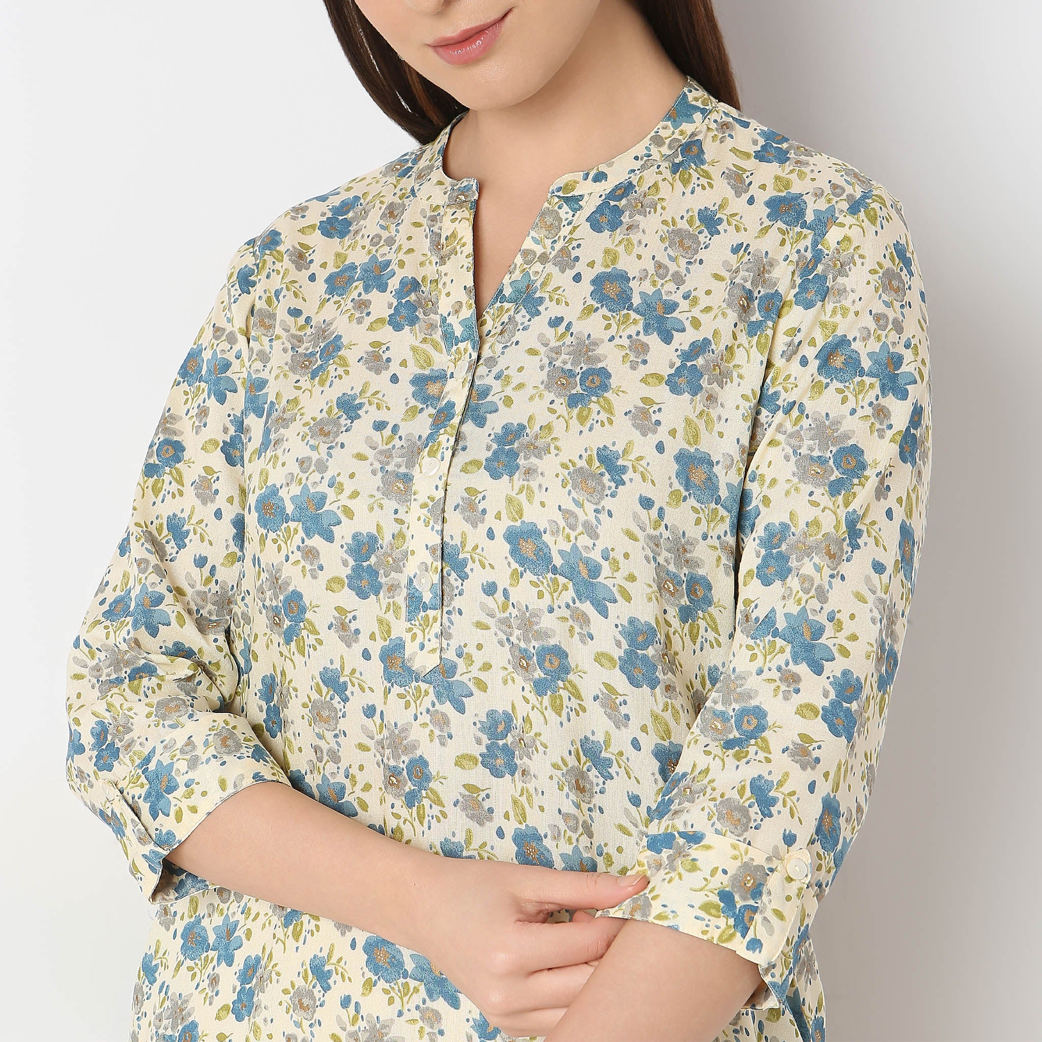 Regular Fit Printed Kurta - Image 4