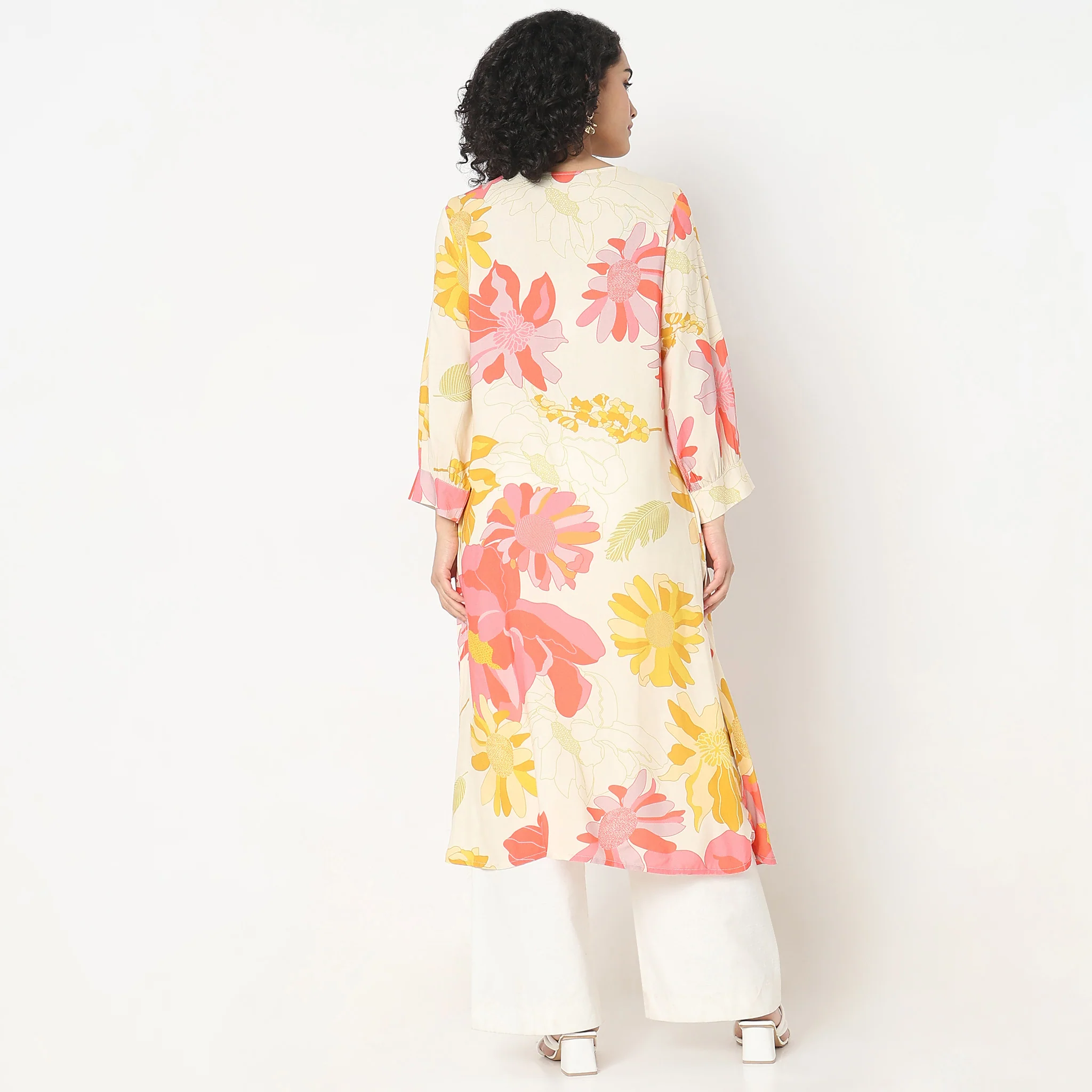Regular Fit Printed Kurta - Image 3