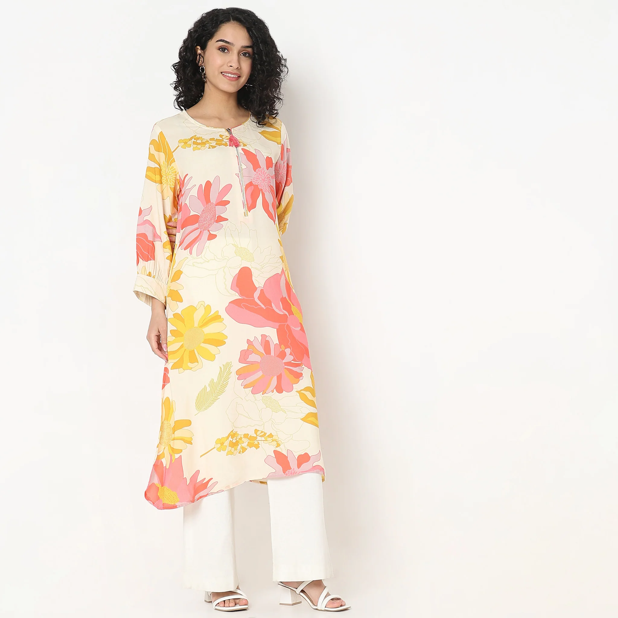 Regular Fit Printed Kurta - Image 5