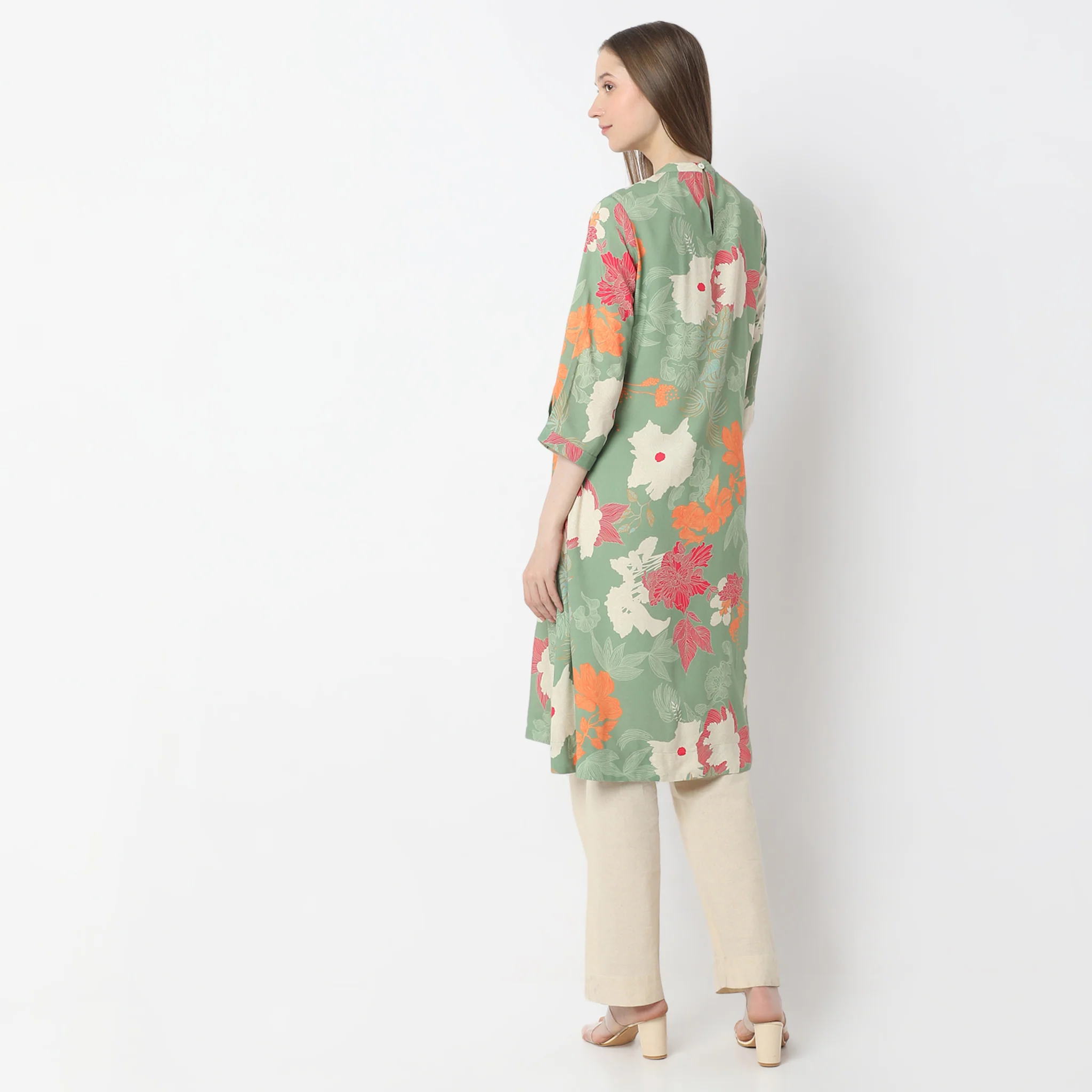 Printed Knee Length Band Neck Straight Kurta - Image 13